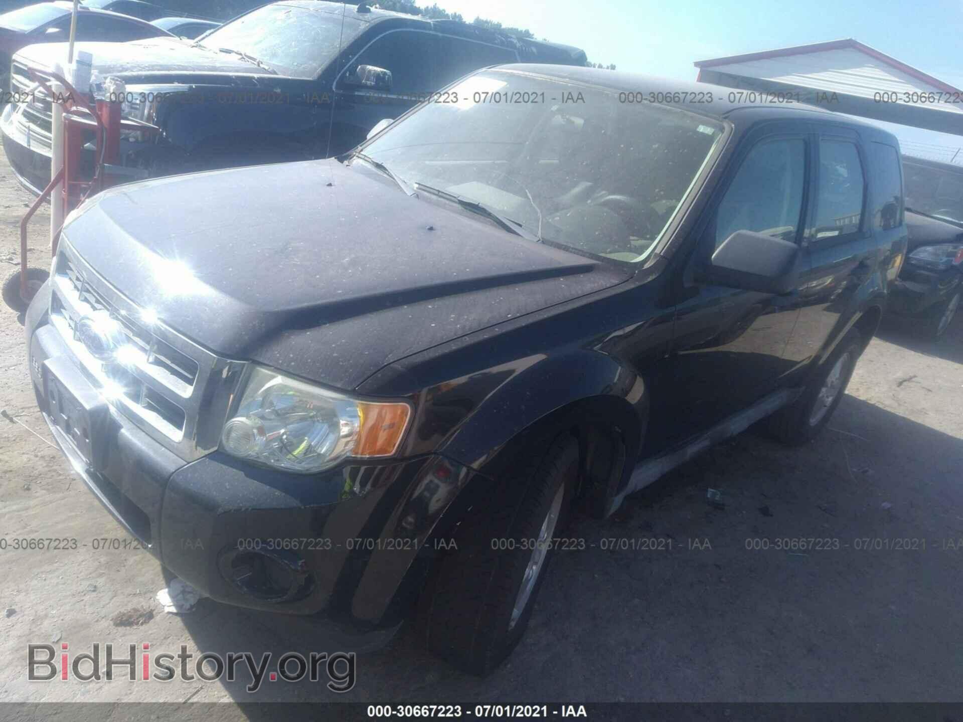 2009 FORD ESCAPE - VIN: 1FMCU027X9KB72092 - Фото 2