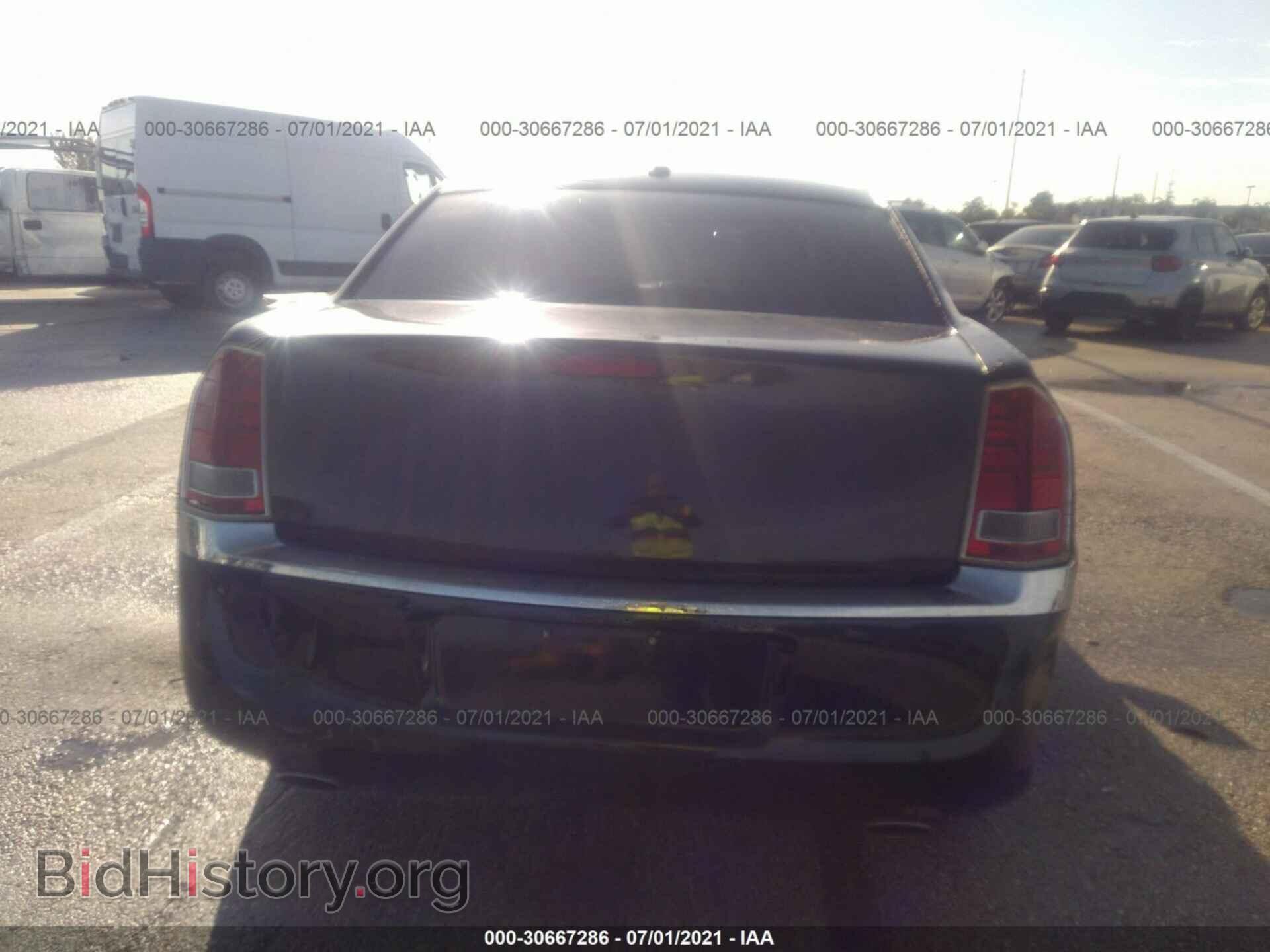 2014 CHRYSLER 300 - VIN: 2C3CCAAG6EH375680 - Фото 6