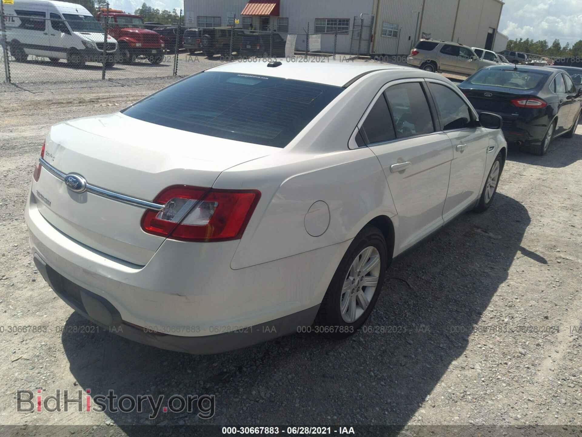 2011 FORD TAURUS - VIN: 1FAHP2DW7BG103151 - Photo 4