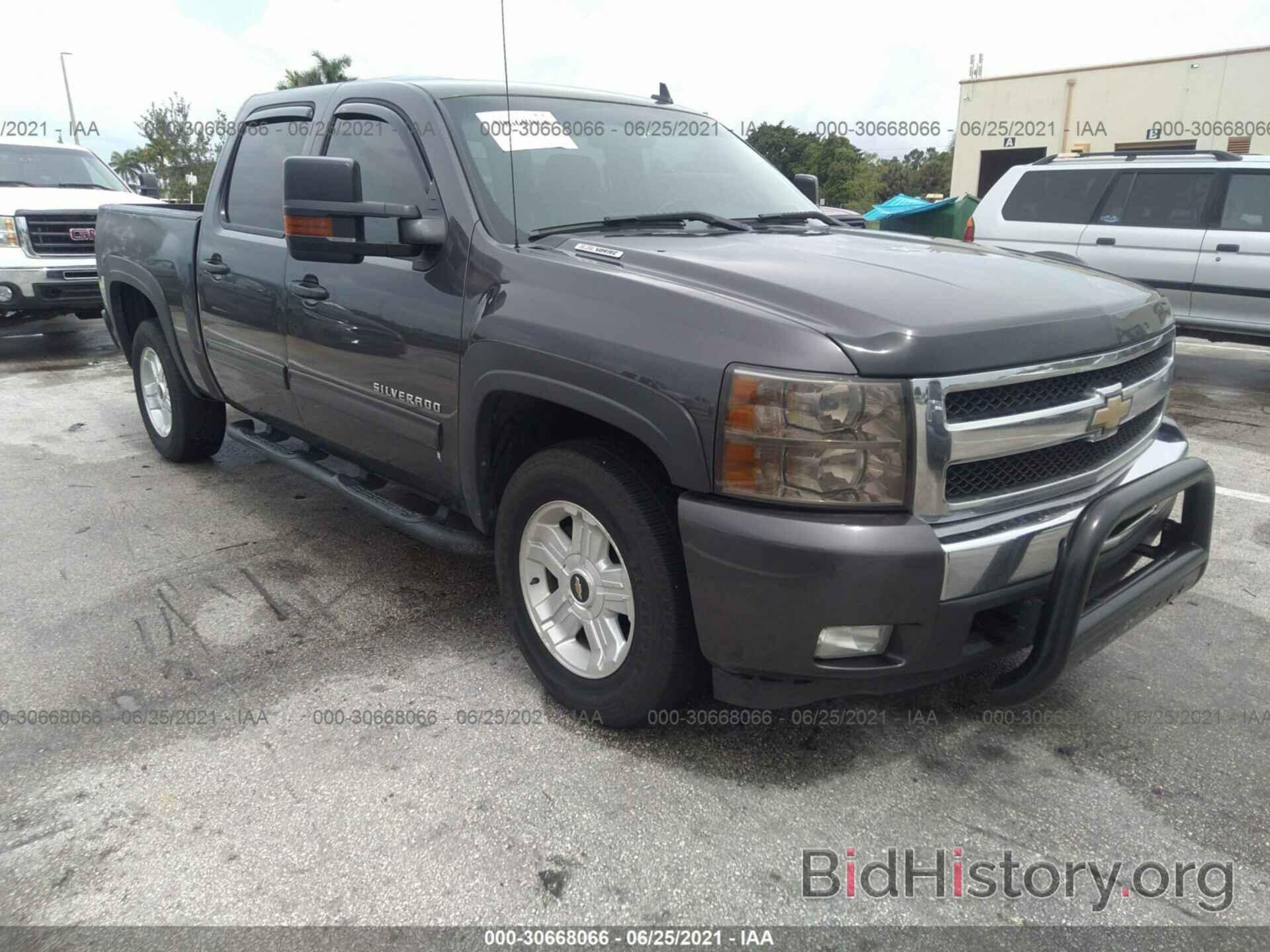 Photo 3GCPKSE37BG179403 - CHEVROLET SILVERADO 1500 2011