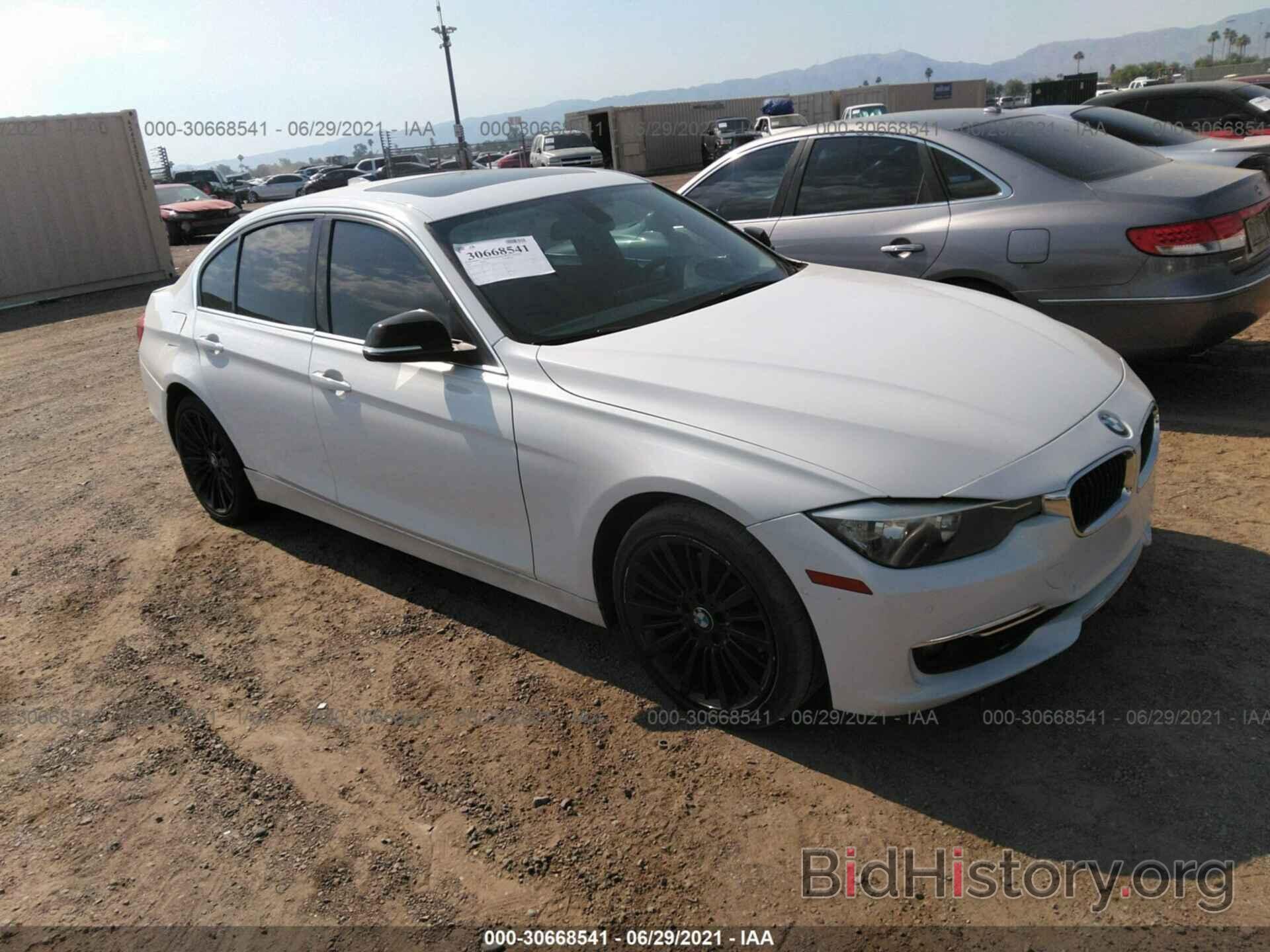 Фотография WBA3C1C54CF432803 - BMW 3 SERIES 2012