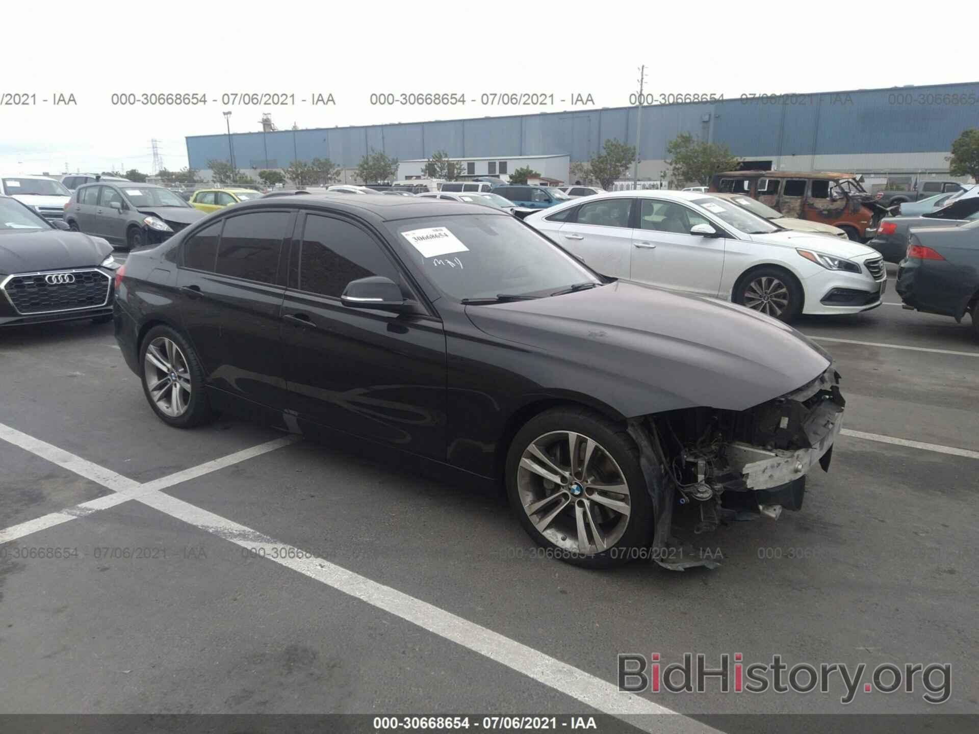 Photo WBA3A9C58DF475532 - BMW 3 SERIES 2013