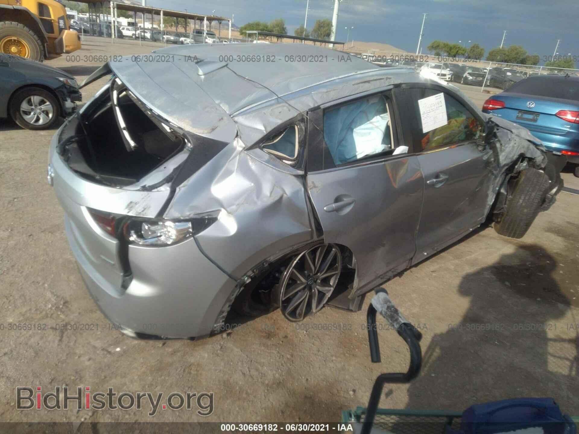 2018 MAZDA CX-5 - VIN: JM3KFBCM0J0324267 - Фото 4