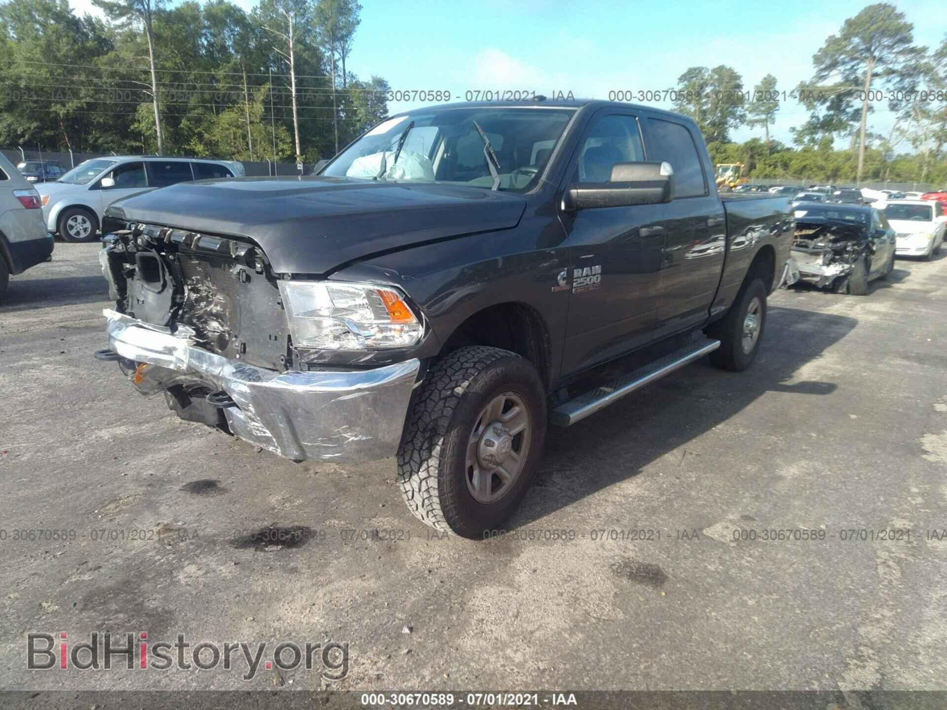 2017 RAM 2500 - VIN: 3C6UR5CL0HG589575 - Фото 2