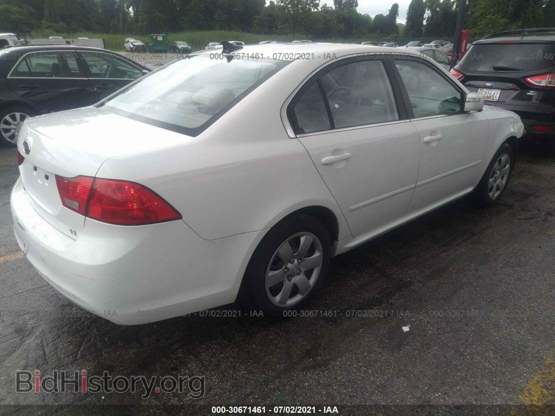 2010 KIA OPTIMA - VIN: KNAGG4A89A5377935 - Фото 4