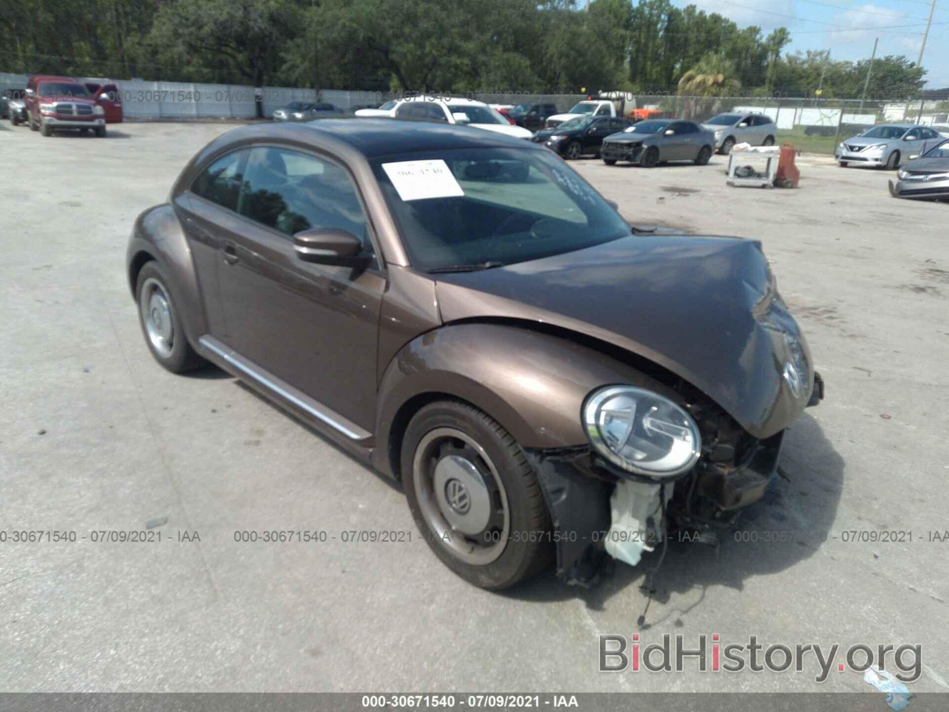 Фотография 3VWJX7AT5CM650524 - VOLKSWAGEN BEETLE 2012