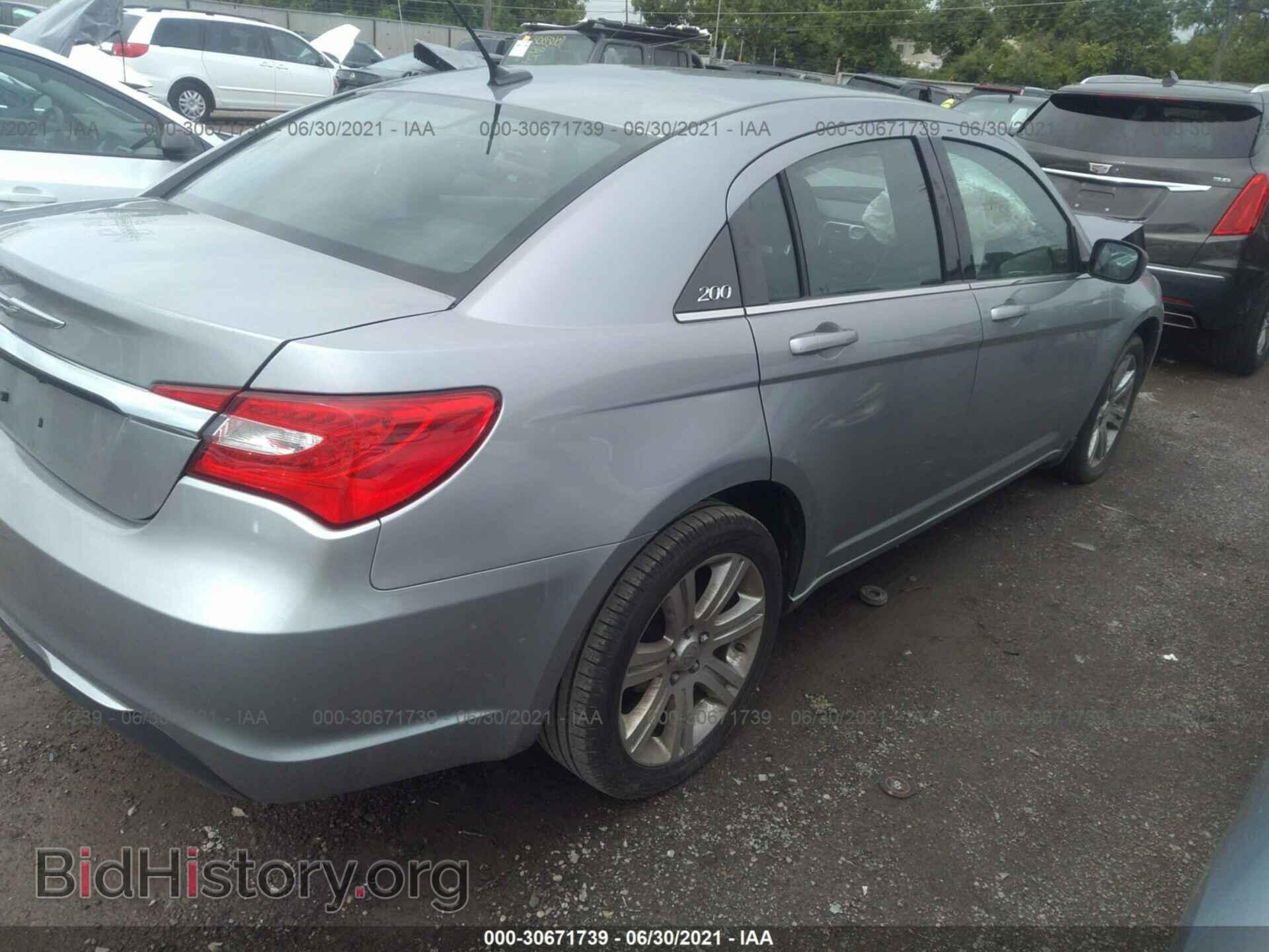 2013 CHRYSLER 200 - VIN: 1C3CCBBB6DN631766 - Фото 4