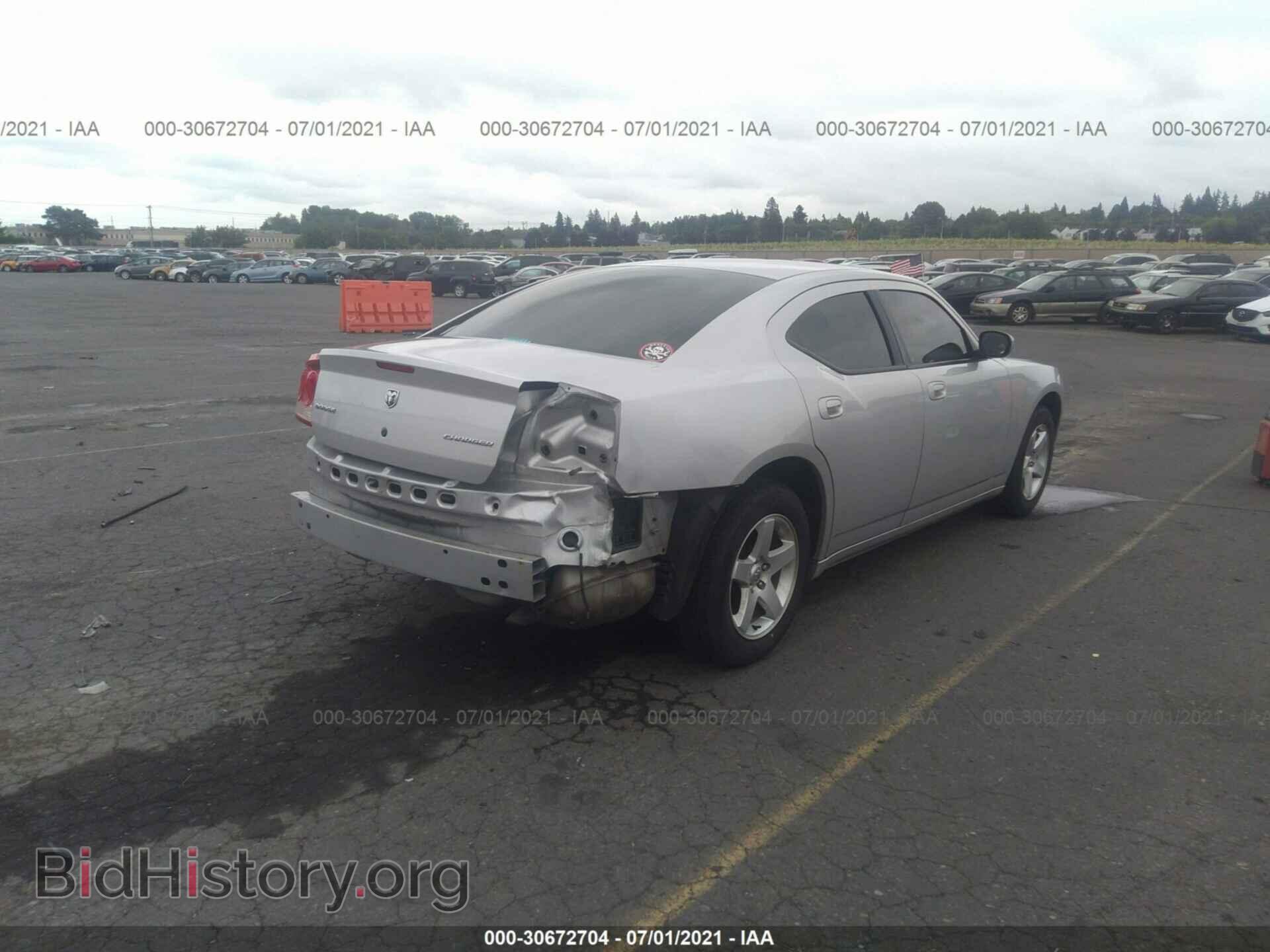 2010 DODGE CHARGER - VIN: 2B3CA4CD2AH316028 - Photo 4