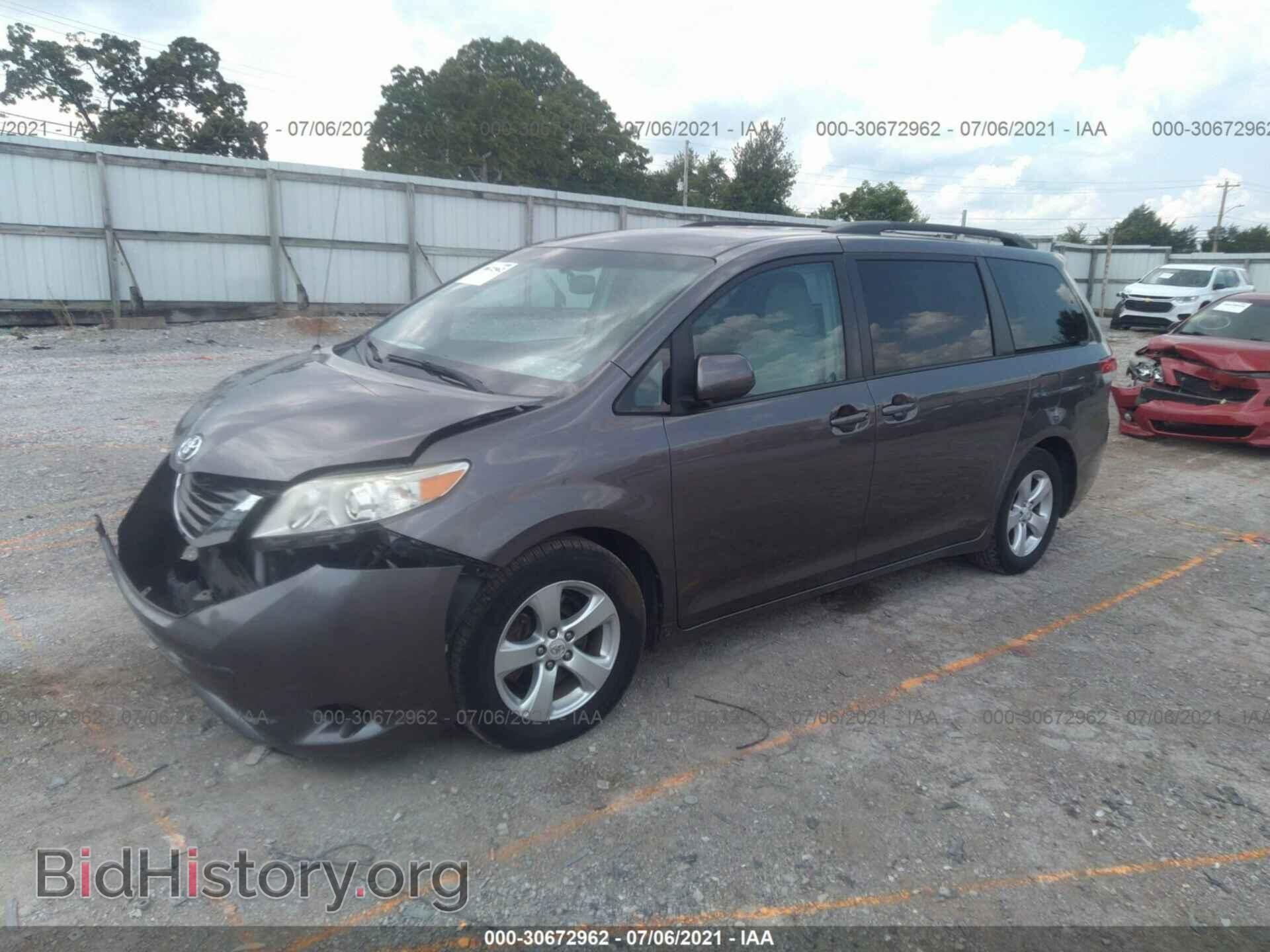 2012 TOYOTA SIENNA - VIN: 5TDKK3DC8CS247955 - Фото 2