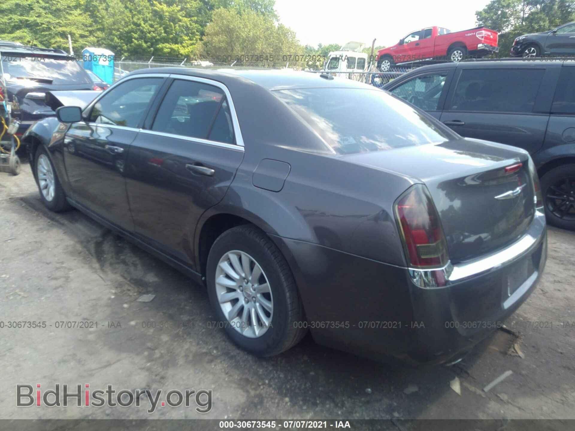 2013 CHRYSLER 300 - VIN: 2C3CCAAG6DH557880 - Фото 3