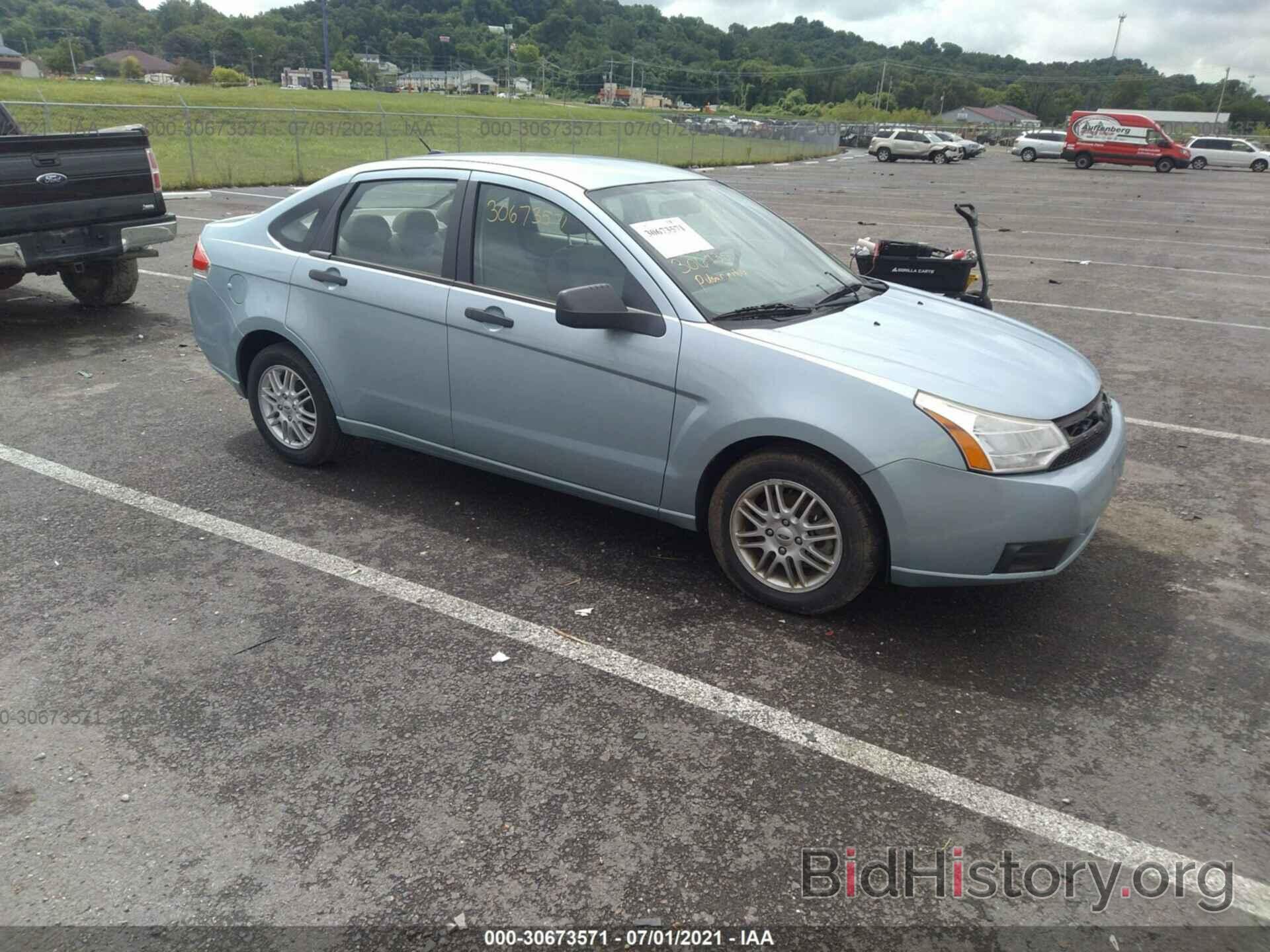 Photo 1FAHP35N89W263325 - FORD FOCUS 2009