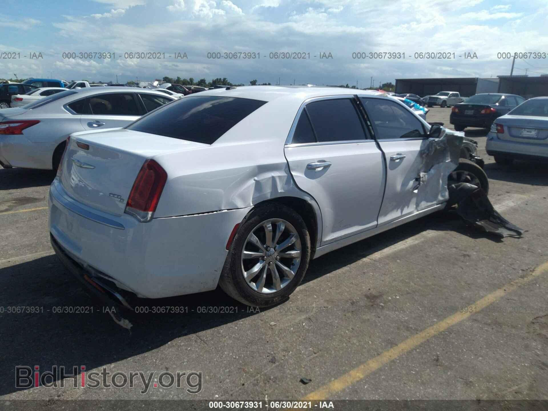 2015 CHRYSLER 300 - VIN: 2C3CCASG8FH873105 - Фото 4