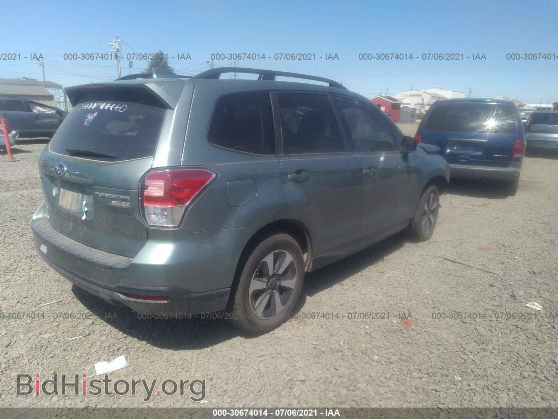 2017 SUBARU FORESTER - VIN: JF2SJAEC7HH469549 - Фото 4
