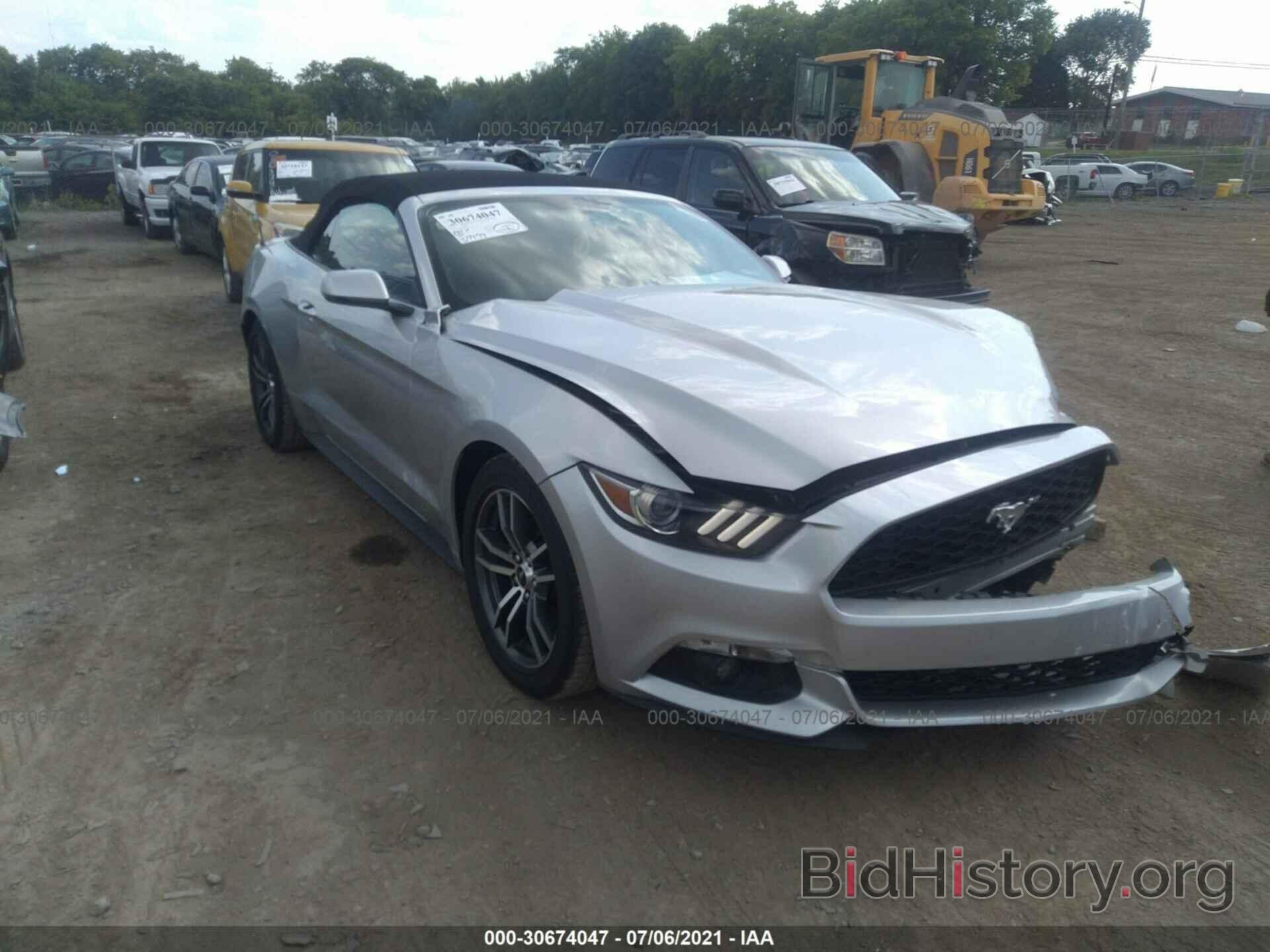 Photo 1FATP8UH9H5295174 - FORD MUSTANG 2017