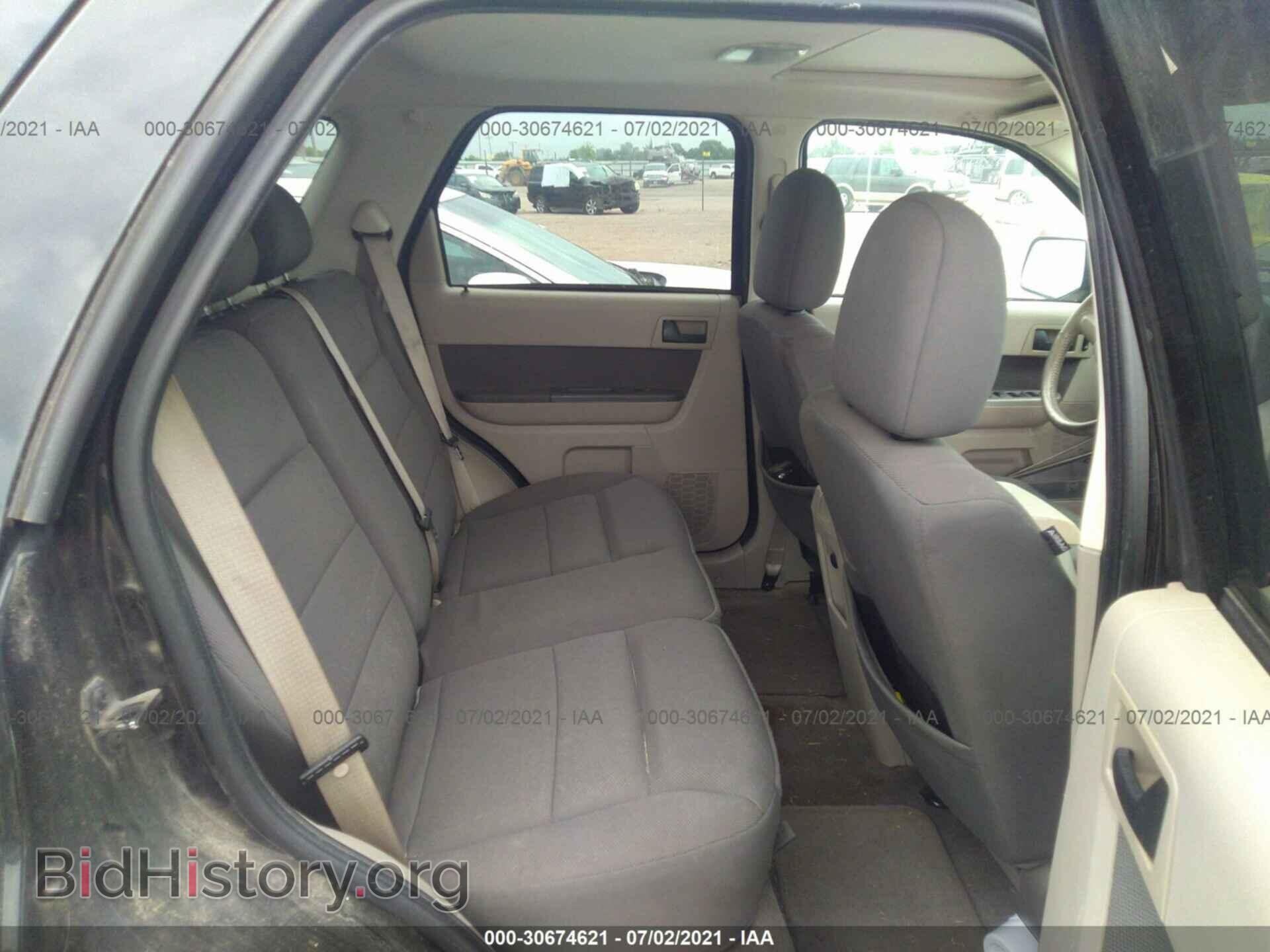 2009 FORD ESCAPE - VIN: 1FMCU03729KC67177 - Фото 8