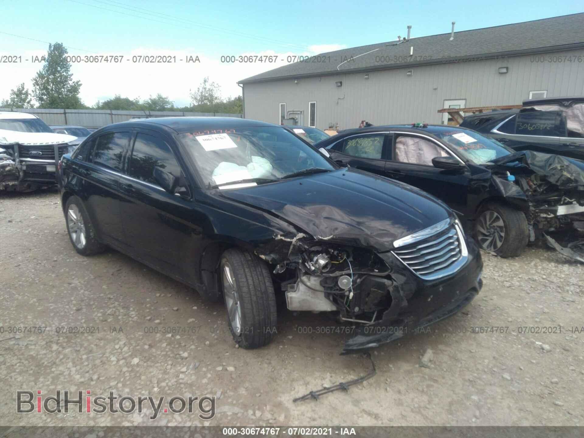 Photo 1C3CCBBB8DN695890 - CHRYSLER 200 2013