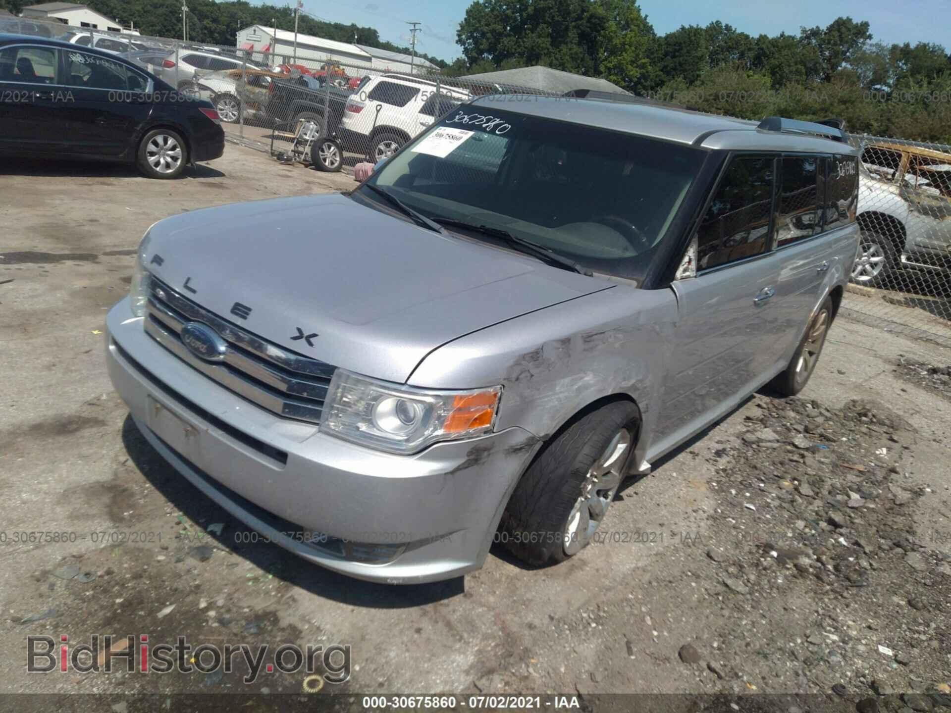 2009 FORD FLEX - VIN: 2FMEK63C29BB07700 - Фото 2