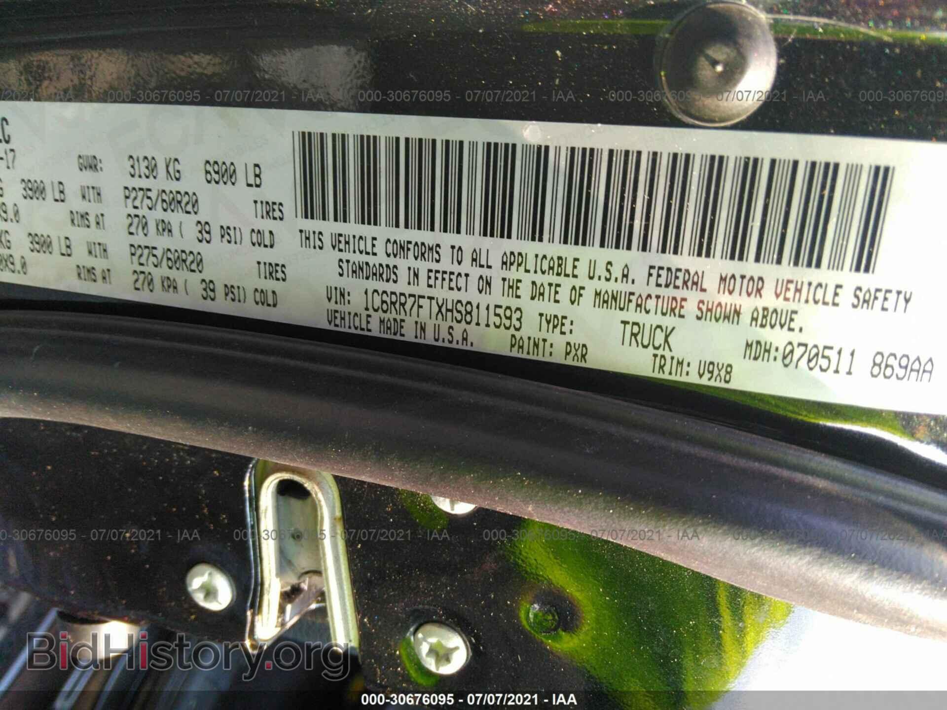 2017 RAM 1500 - VIN: 1C6RR7FTXHS811593 - Фото 9
