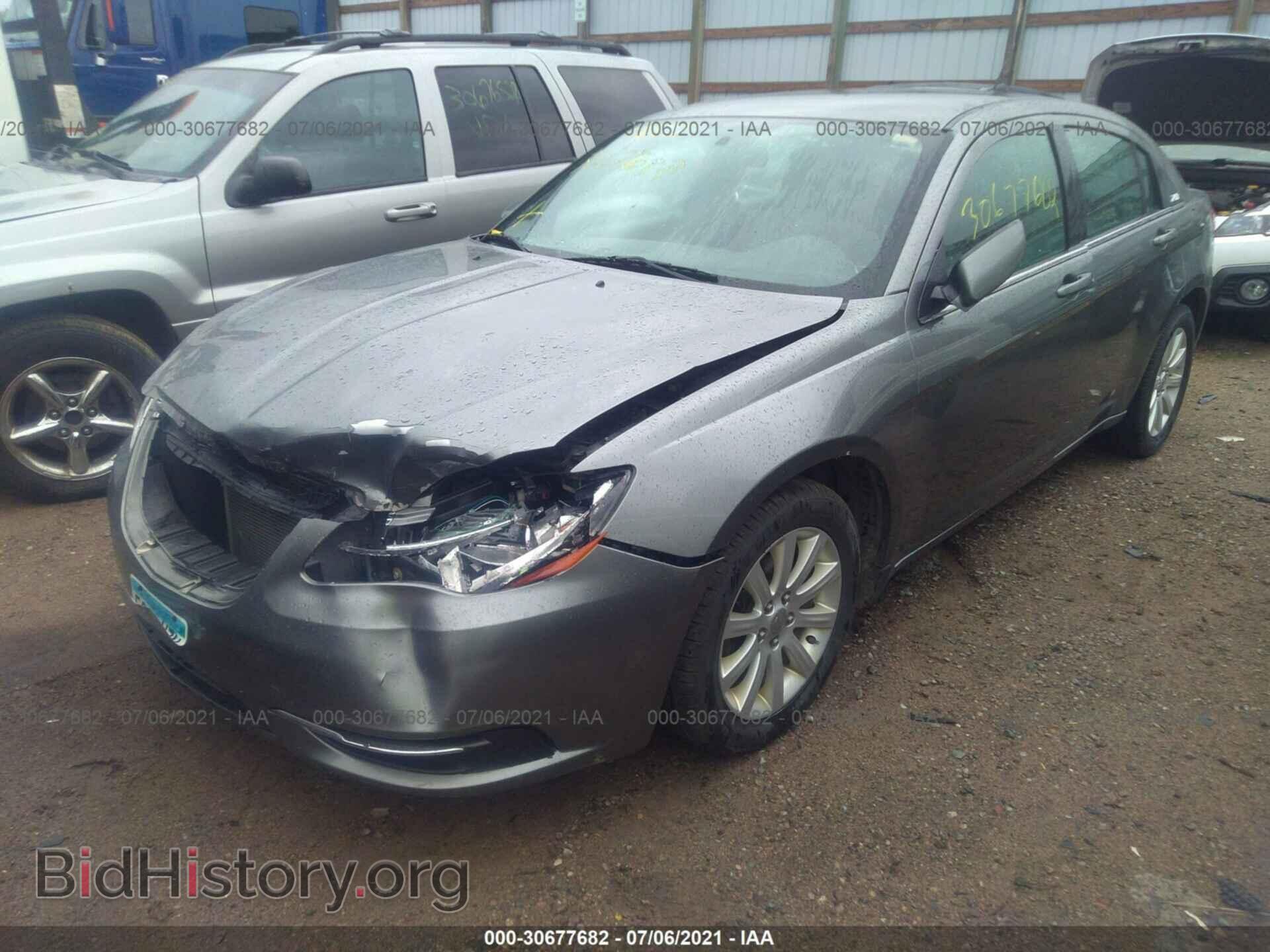 2012 CHRYSLER 200 - VIN: 1C3CCBBB9CN244577 - Фото 2