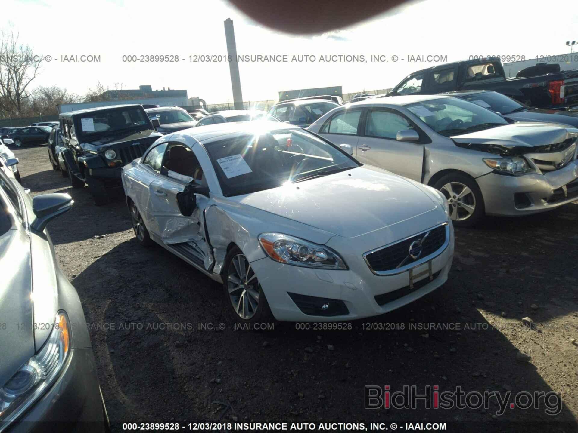 Photo YV1672MC6CJ126393 - VOLVO C70 2012