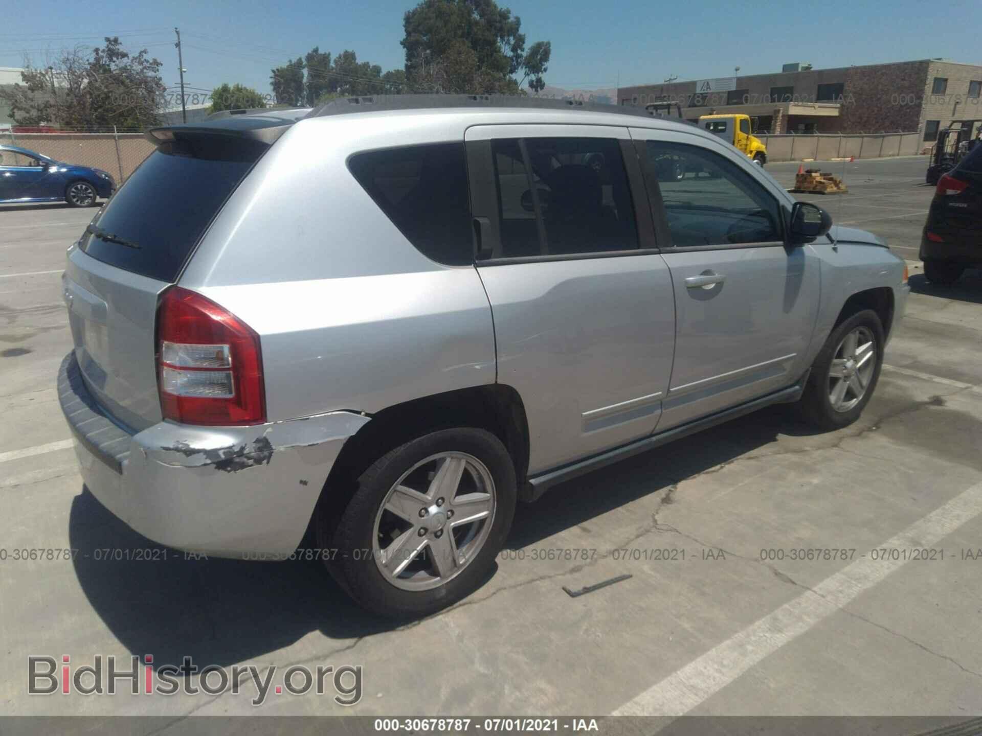 2010 JEEP COMPASS - VIN: 1J4AT4FB9AD537336 - Фото 4