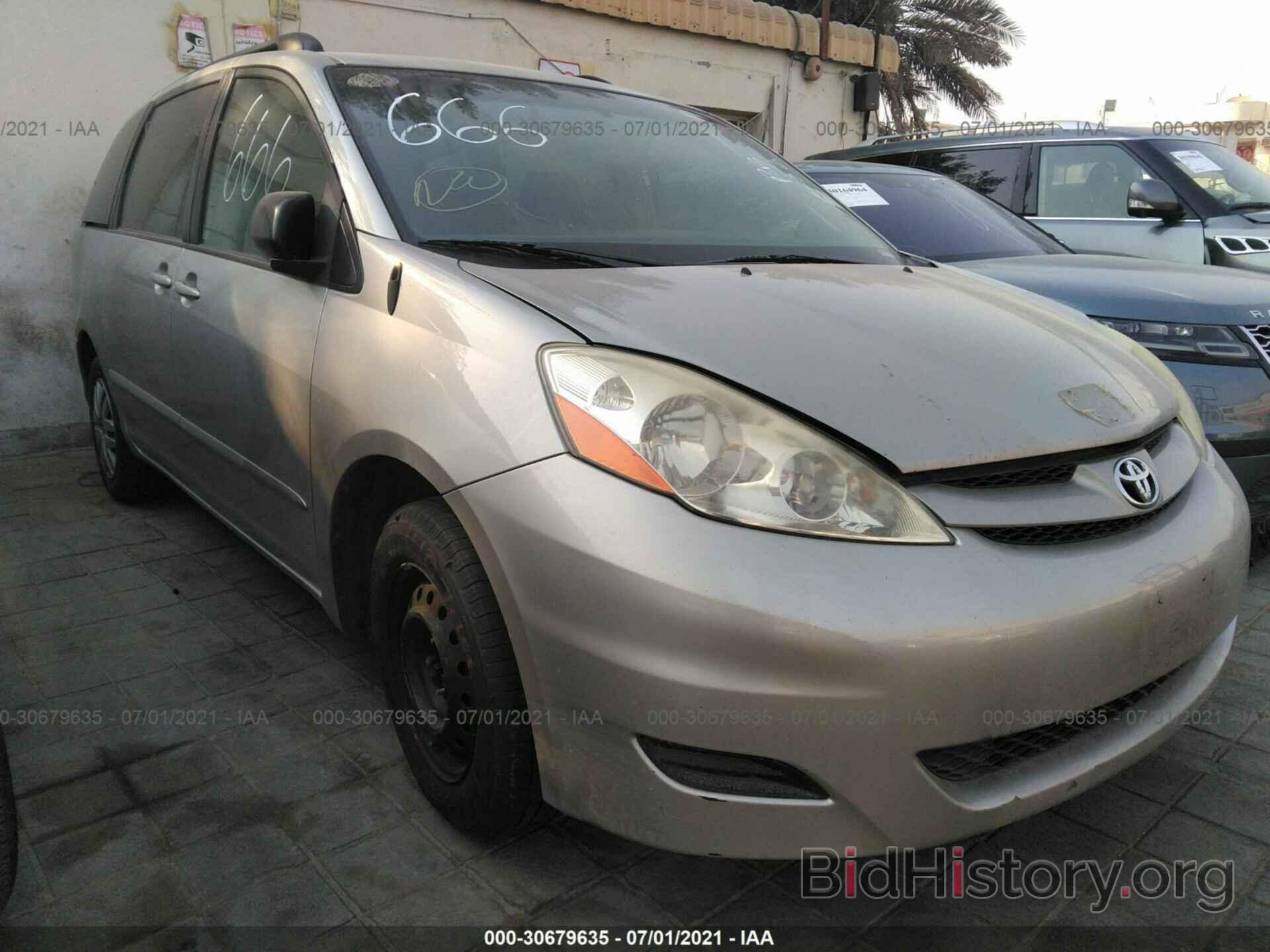 Photo 5TDZK23C78S111074 - TOYOTA SIENNA 2008