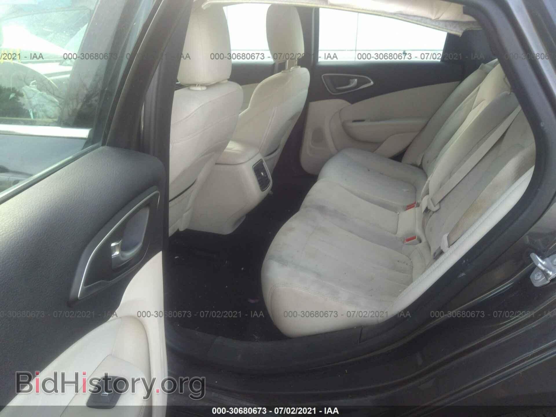 2015 CHRYSLER 200 - VIN: 1C3CCCABXFN588057 - Фото 8