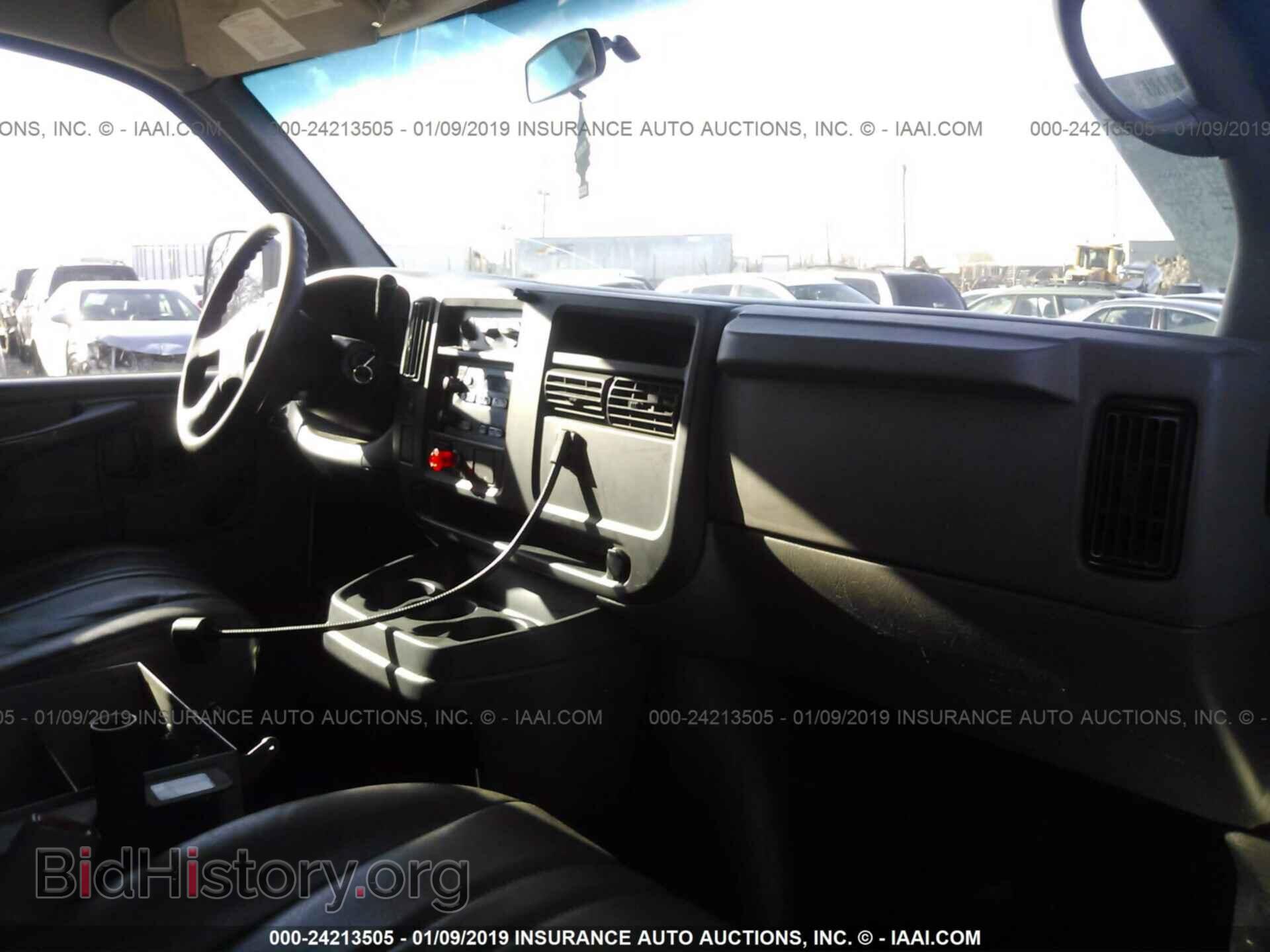 2004 GMC SAVANA - VIN: 1GTHG35U241216637 - Фото 5