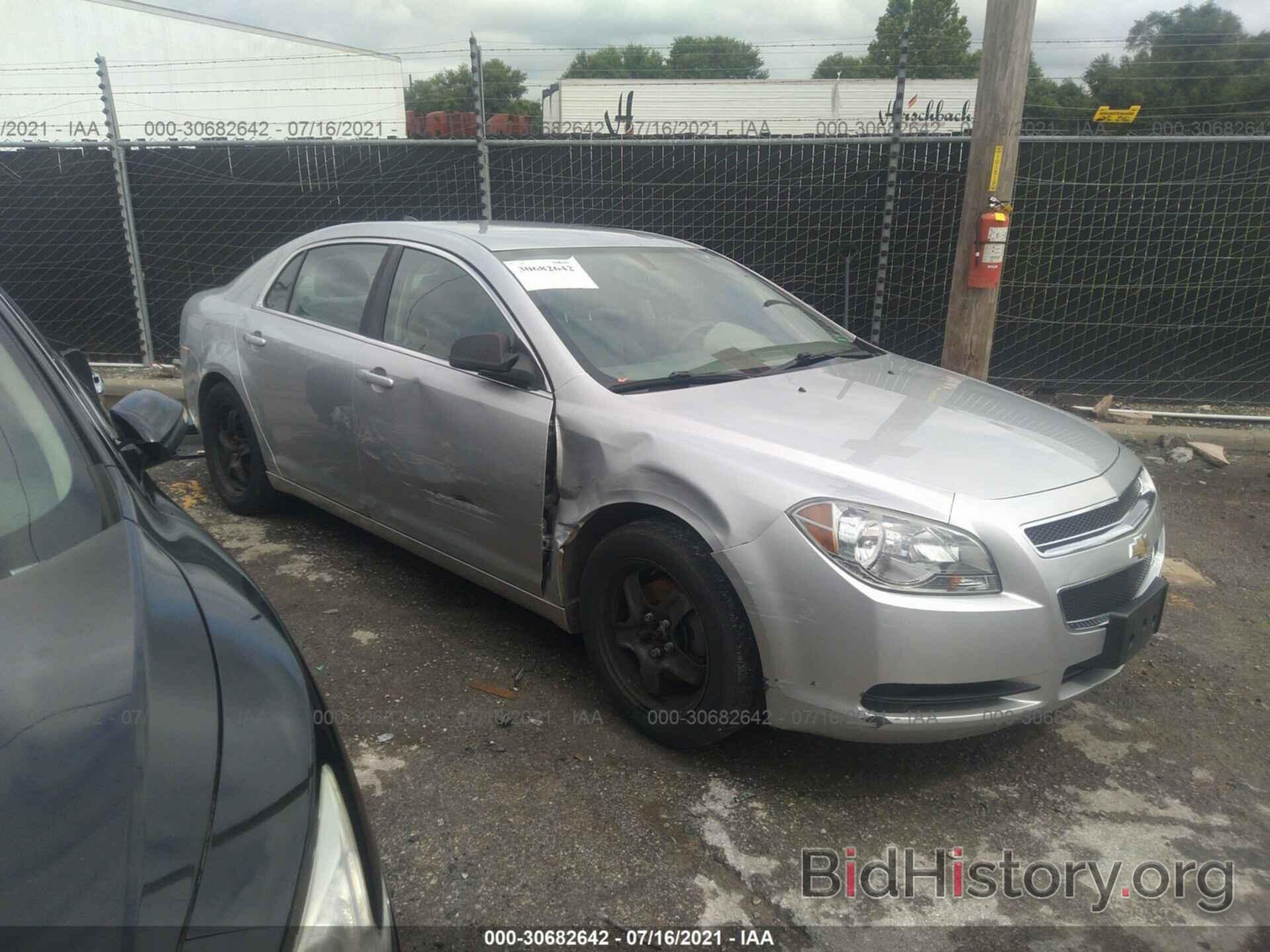 Photo 1G1ZA5E04CF169328 - CHEVROLET MALIBU 2012