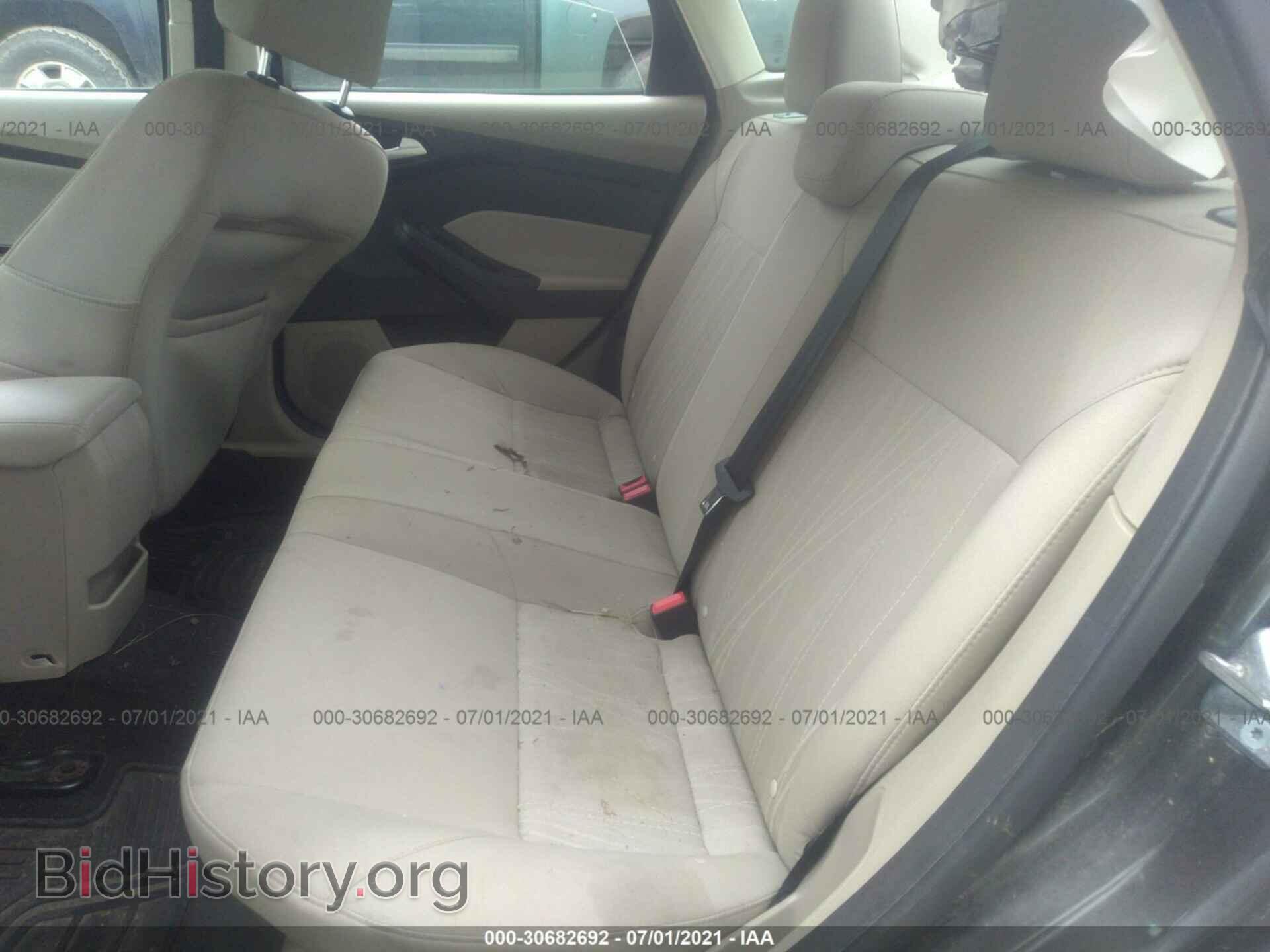 2016 FORD FOCUS - VIN: 1FADP3F2XGL247936 - Фото 8