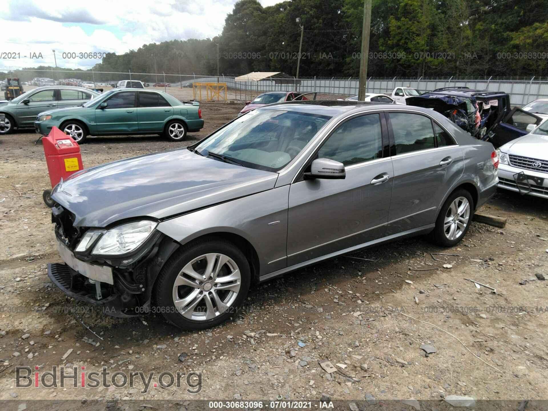 2011 MERCEDES-BENZ E-CLASS - VIN: WDDHF2EB7BA308177 - Фото 2