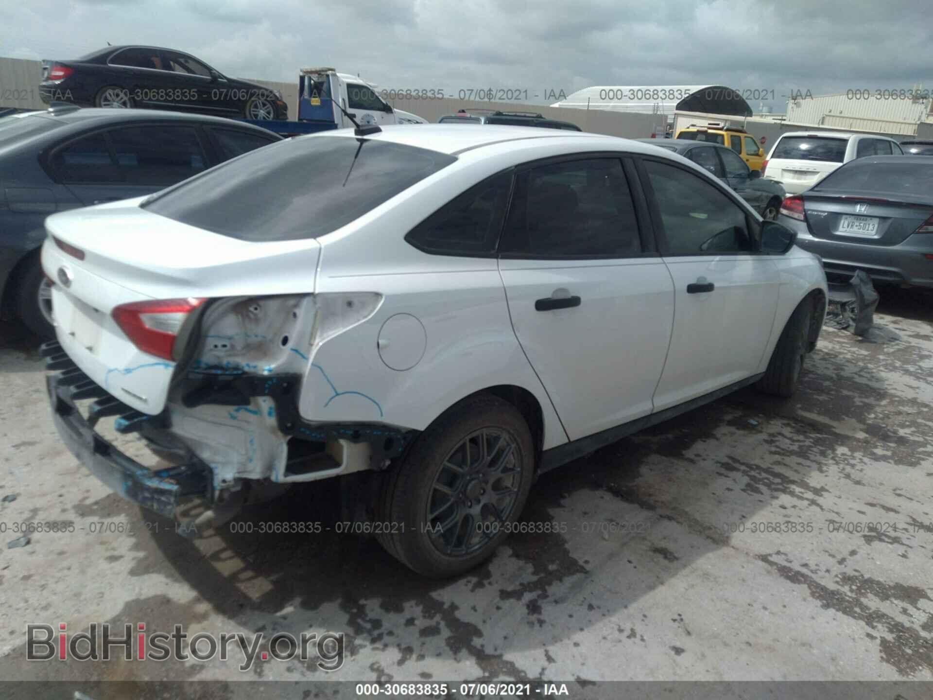 2012 FORD FOCUS - VIN: 1FAHP3E28CL400357 - Photo 4