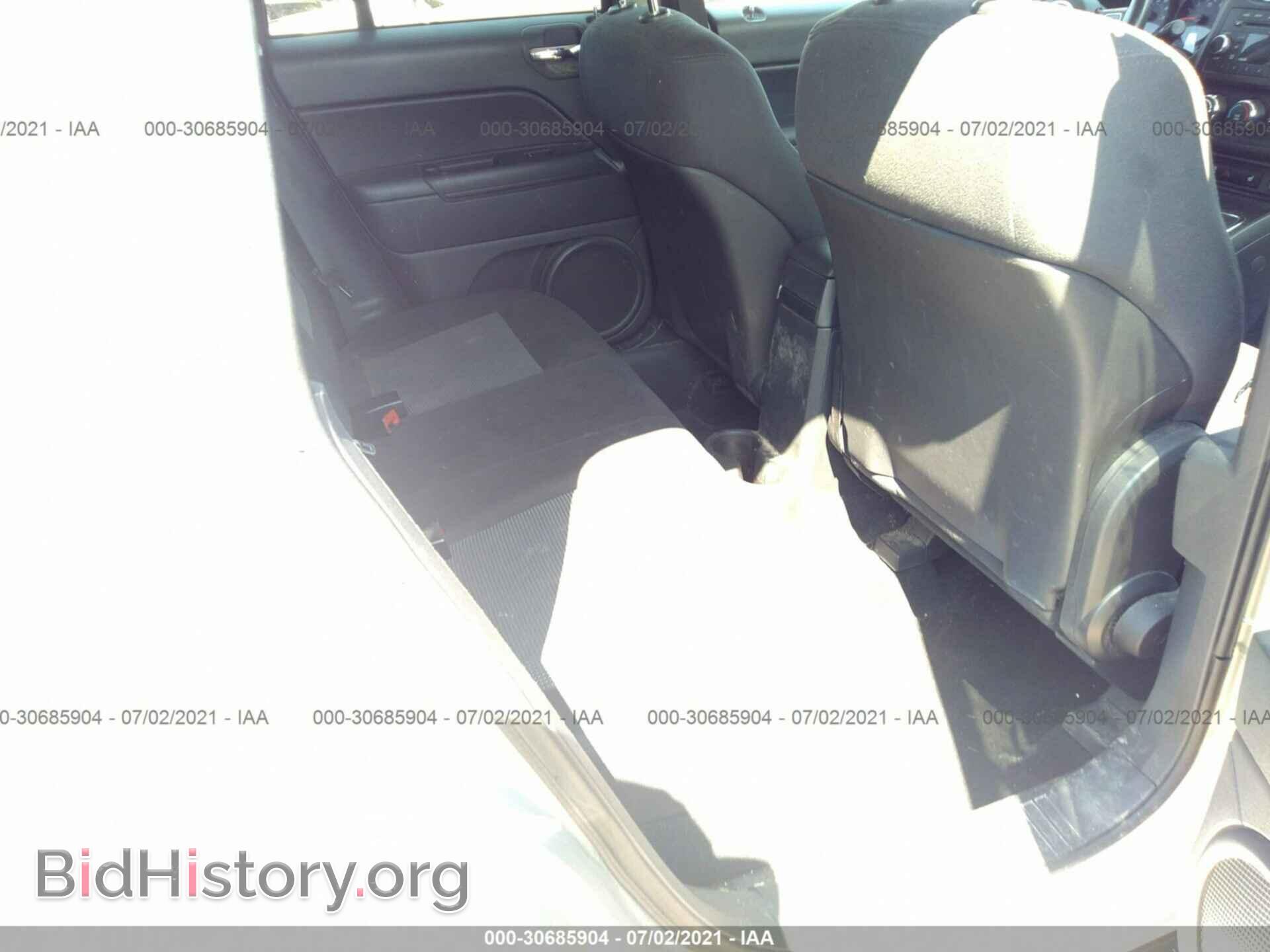 2011 JEEP COMPASS - VIN: 1J4NF1FB6BD258161 - Photo 8