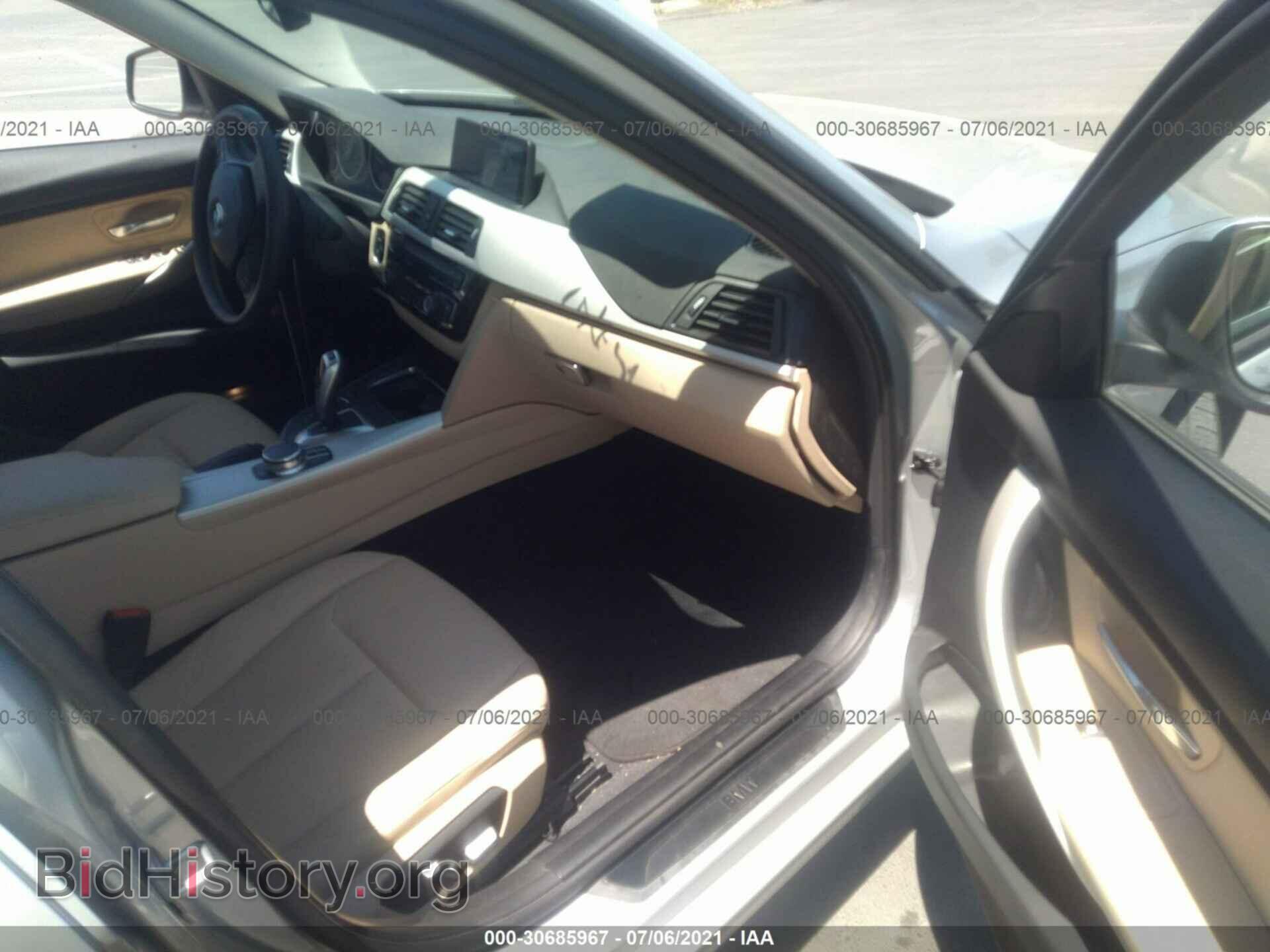 2017 BMW 3 SERIES - VIN: WBA8A9C37HAC99843 - Фото 5