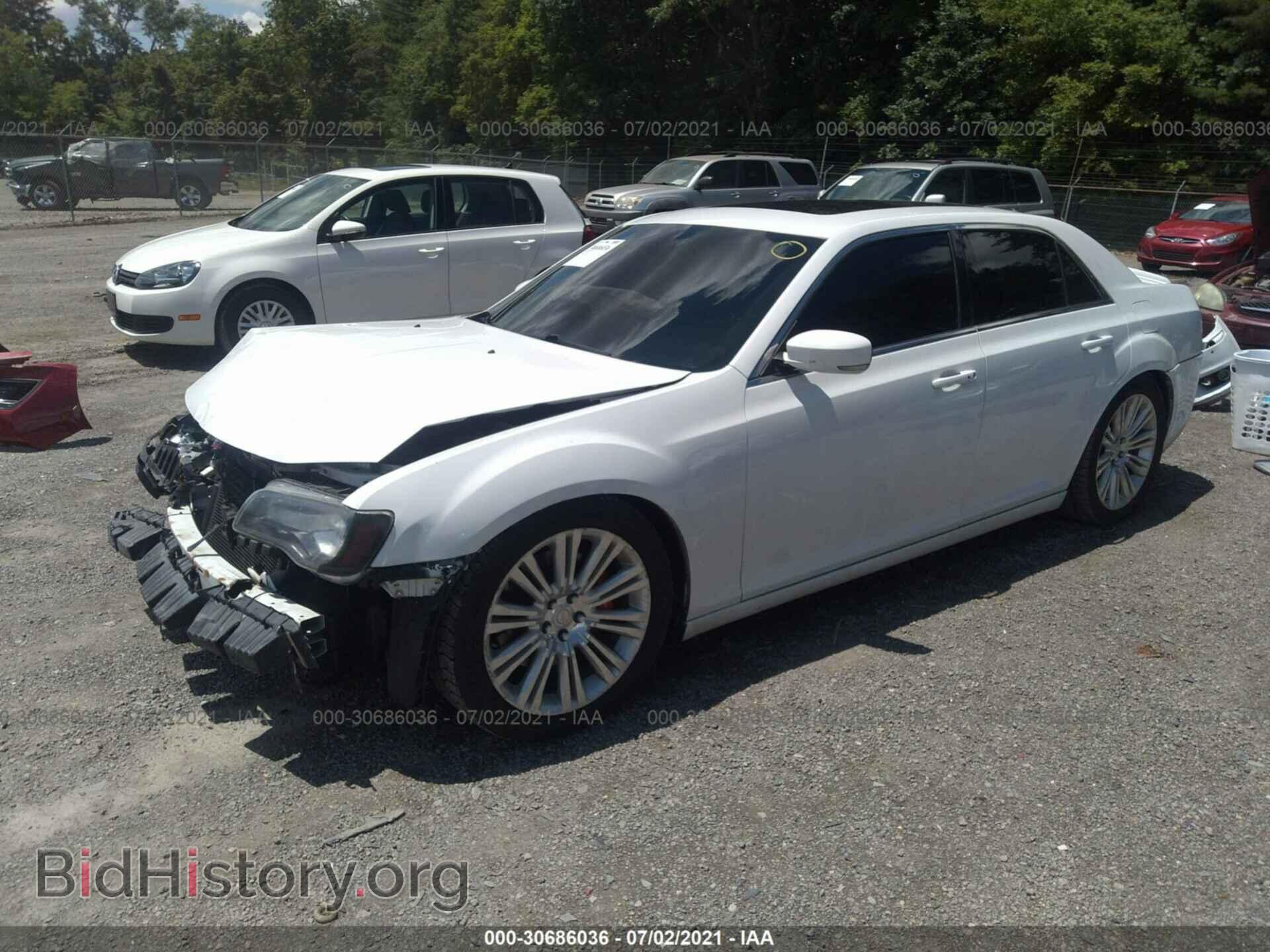 2012 CHRYSLER 300 - VIN: 2C3CCAFJ4CH802176 - Фото 2