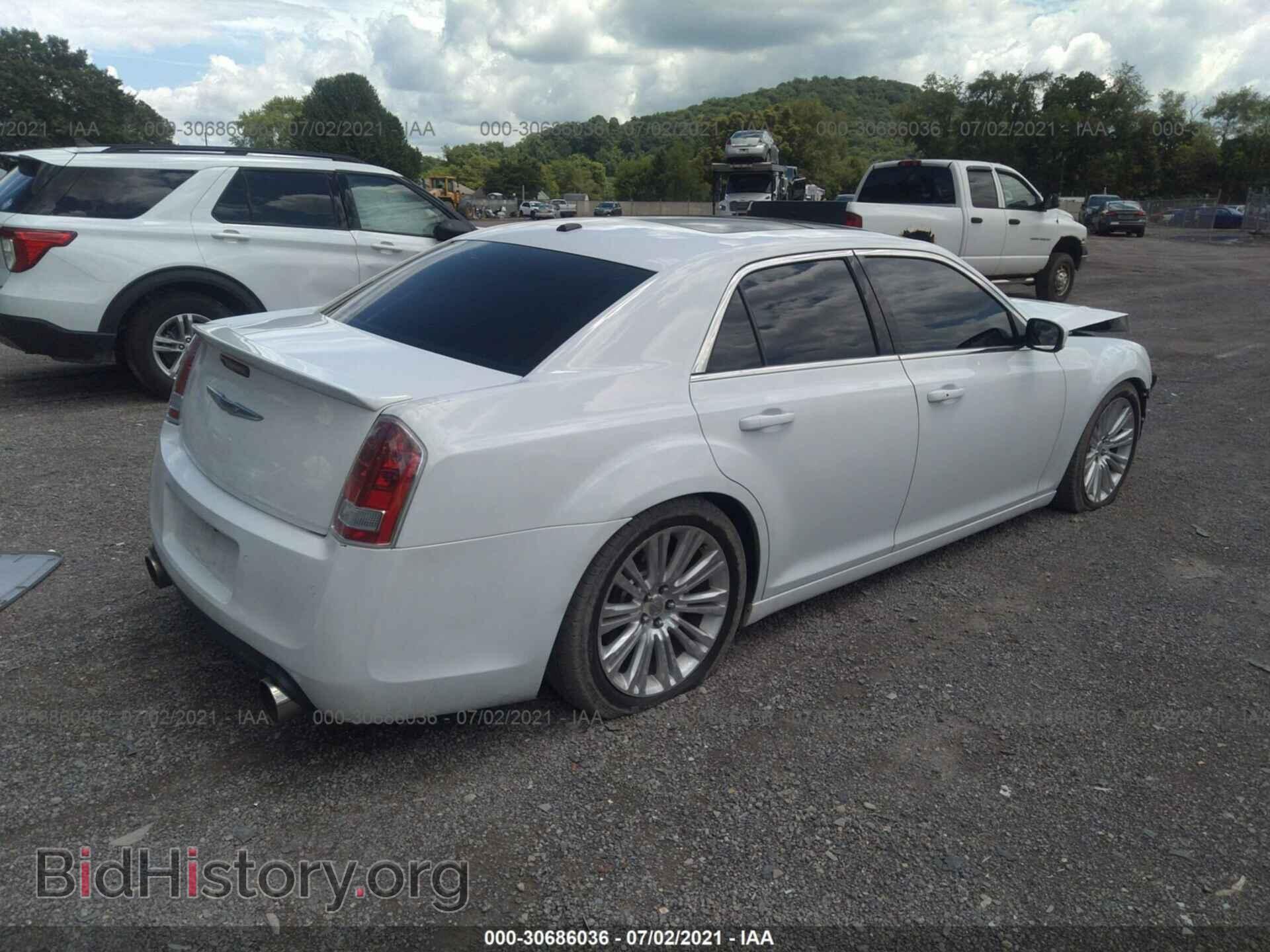 2012 CHRYSLER 300 - VIN: 2C3CCAFJ4CH802176 - Фото 4