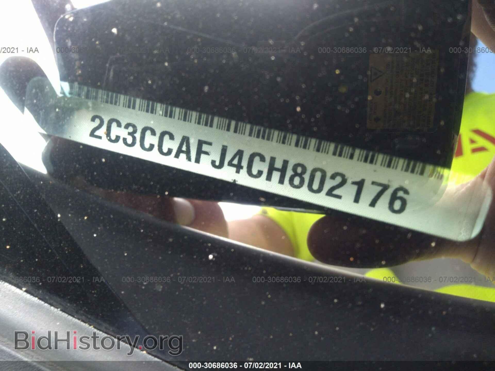 2012 CHRYSLER 300 - VIN: 2C3CCAFJ4CH802176 - Фото 9