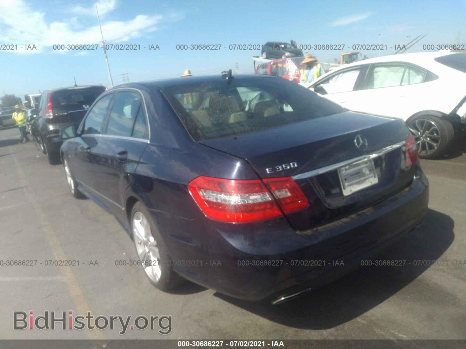 2012 MERCEDES-BENZ E-CLASS - VIN: WDDHF5KB6CA573812 - Фото 3