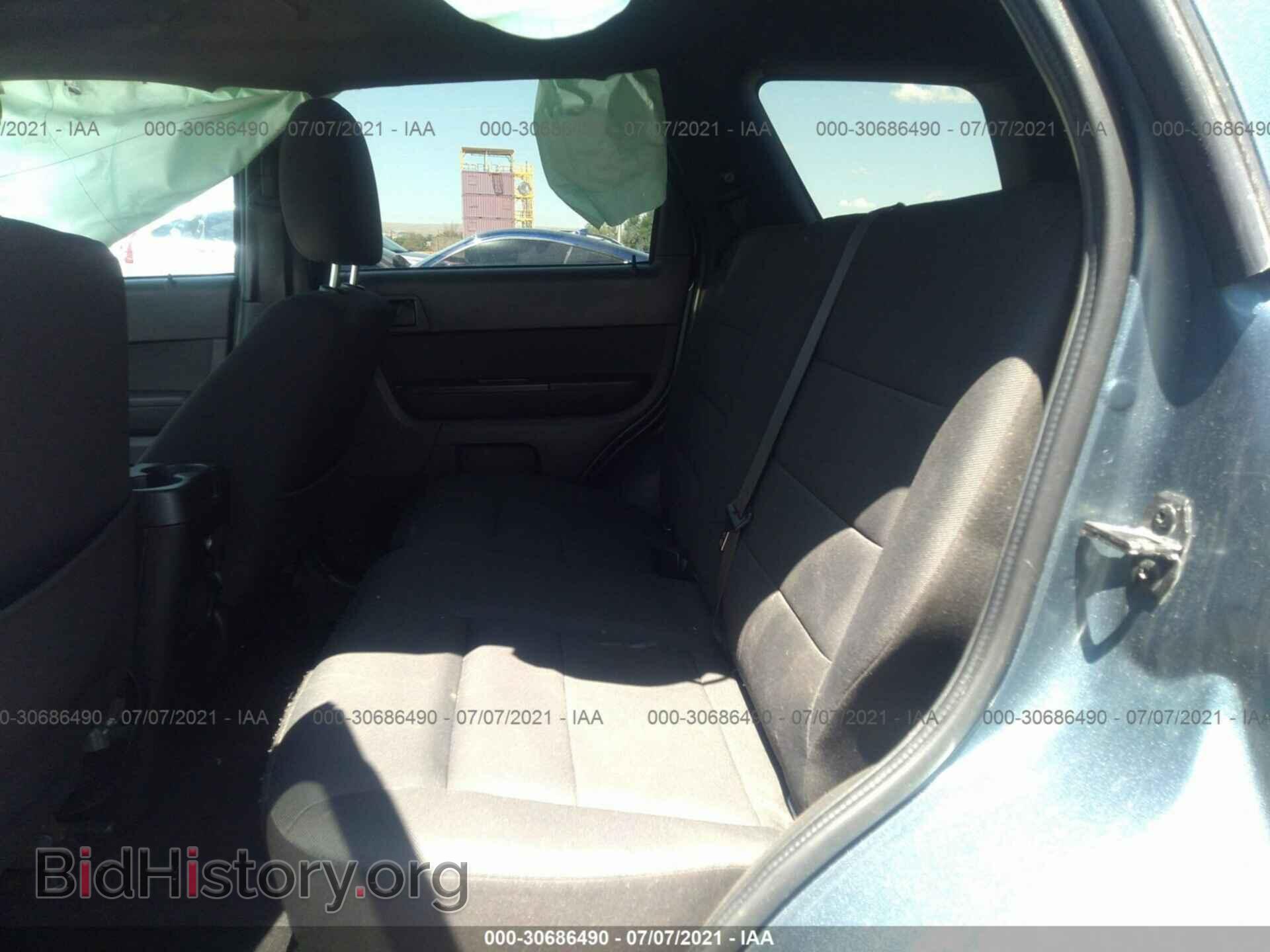 2011 FORD ESCAPE - VIN: 1FMCU9D71BKA68341 - Фото 8