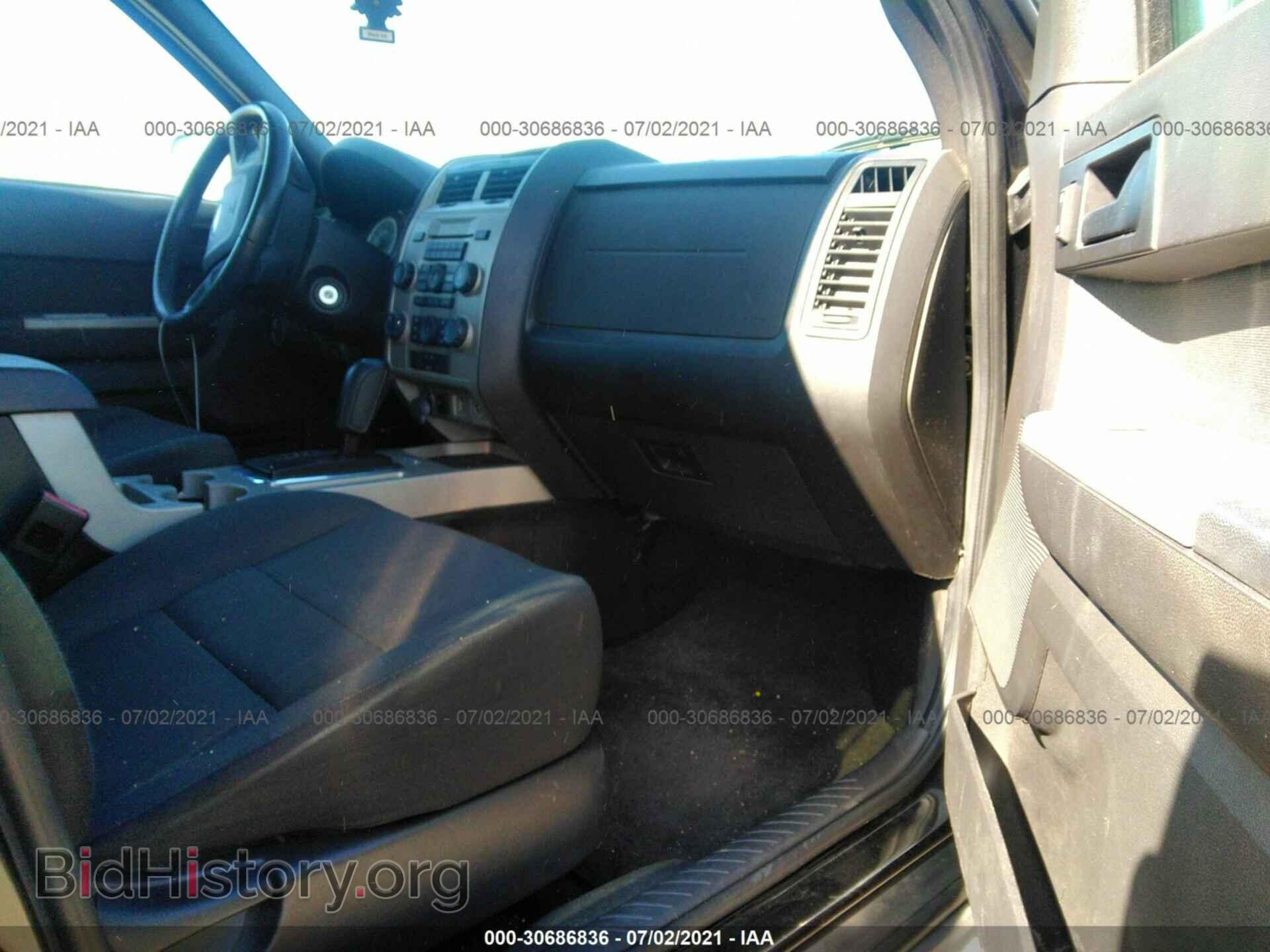 2011 FORD ESCAPE - VIN: 1FMCU0DG4BKB30181 - Фото 5