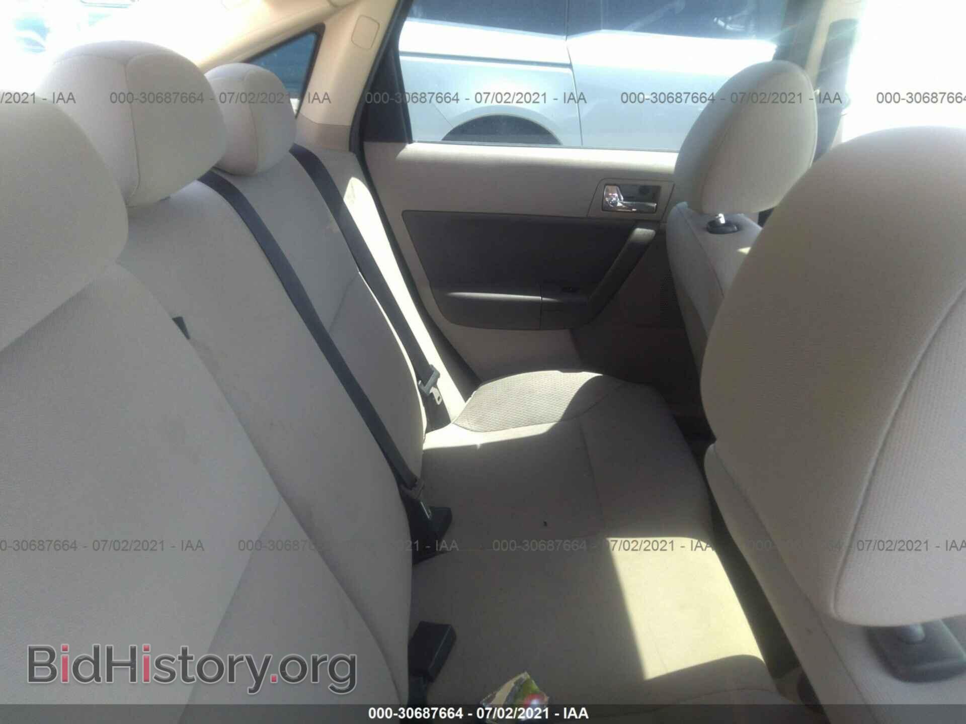 2010 FORD FOCUS - VIN: 1FAHP3GN0AW165021 - Фото 8
