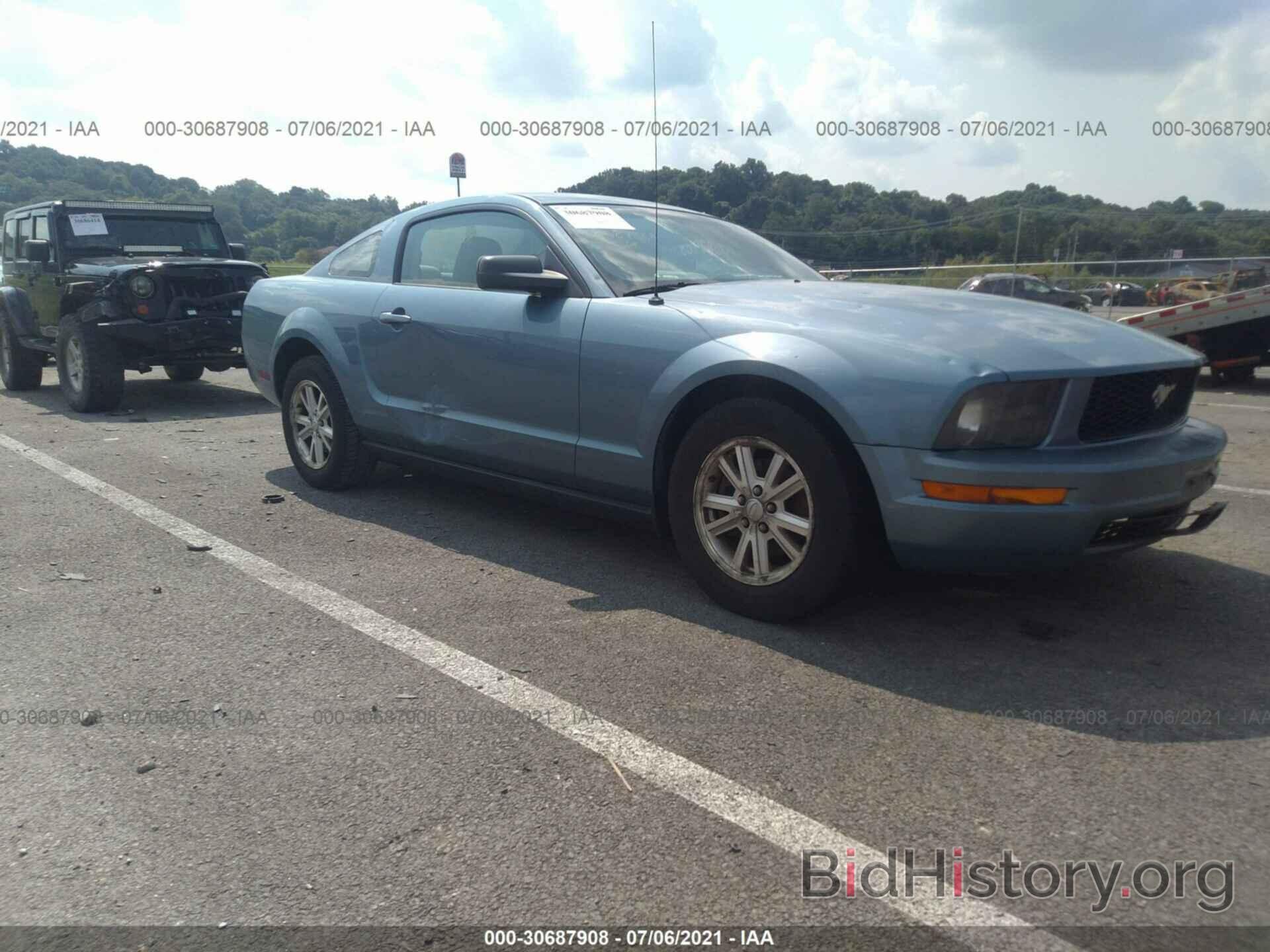 Photo 1ZVFT80N375349594 - FORD MUSTANG 2007