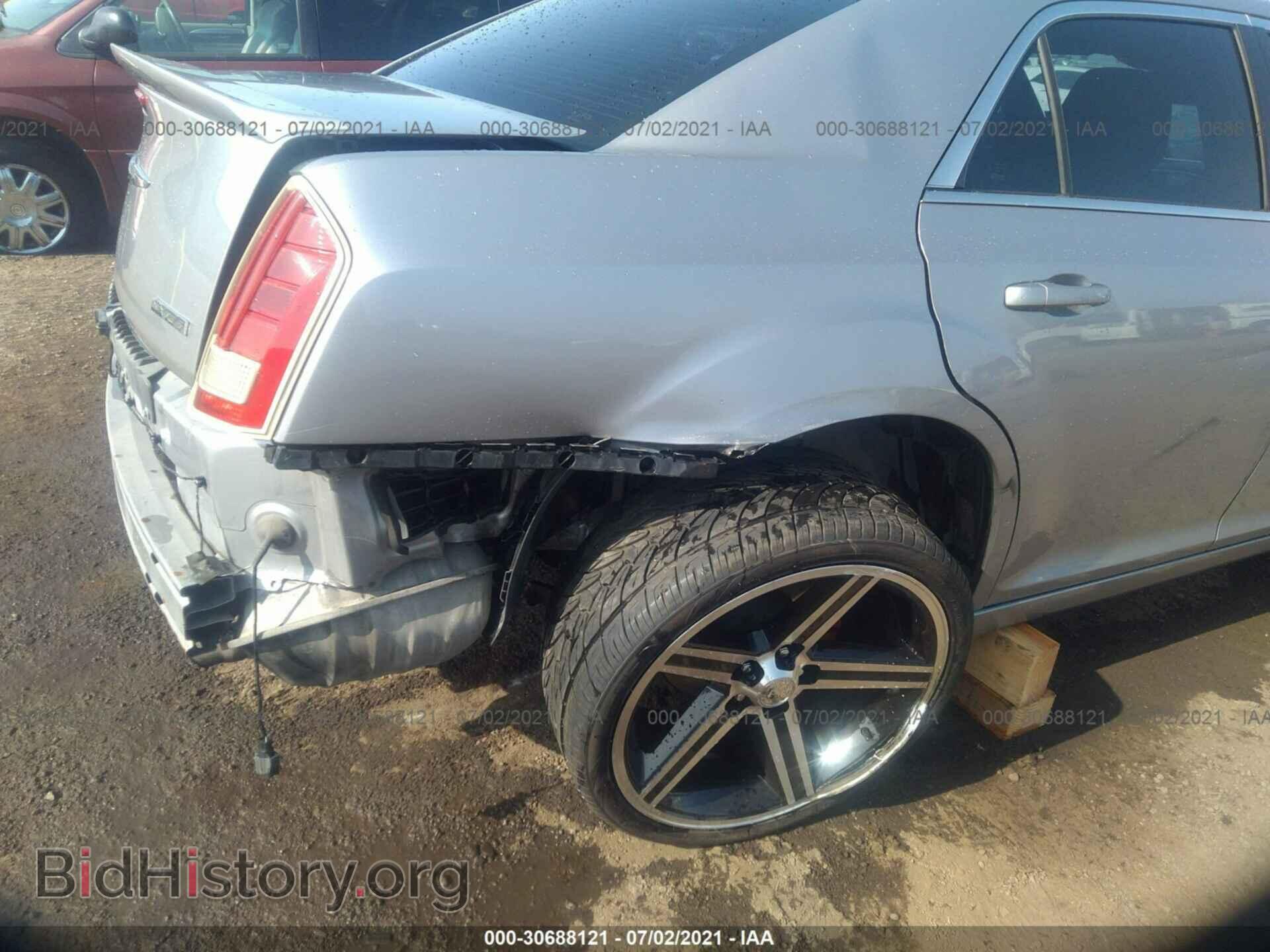 2011 CHRYSLER 300 - VIN: 2C3CA4CG4BH523812 - Фото 6