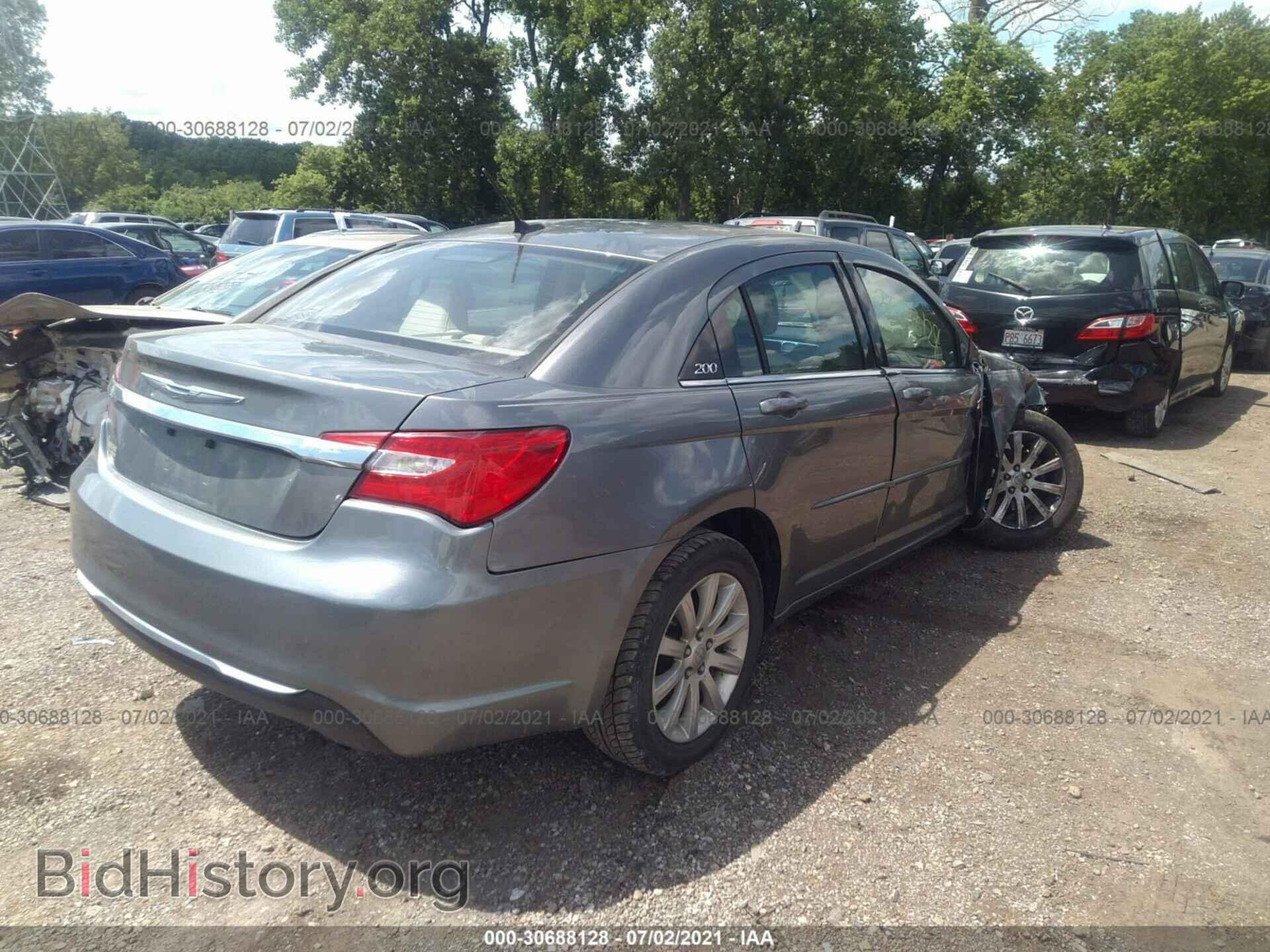 2012 CHRYSLER 200 - VIN: 1C3CCBAB3CN204738 - Фото 4