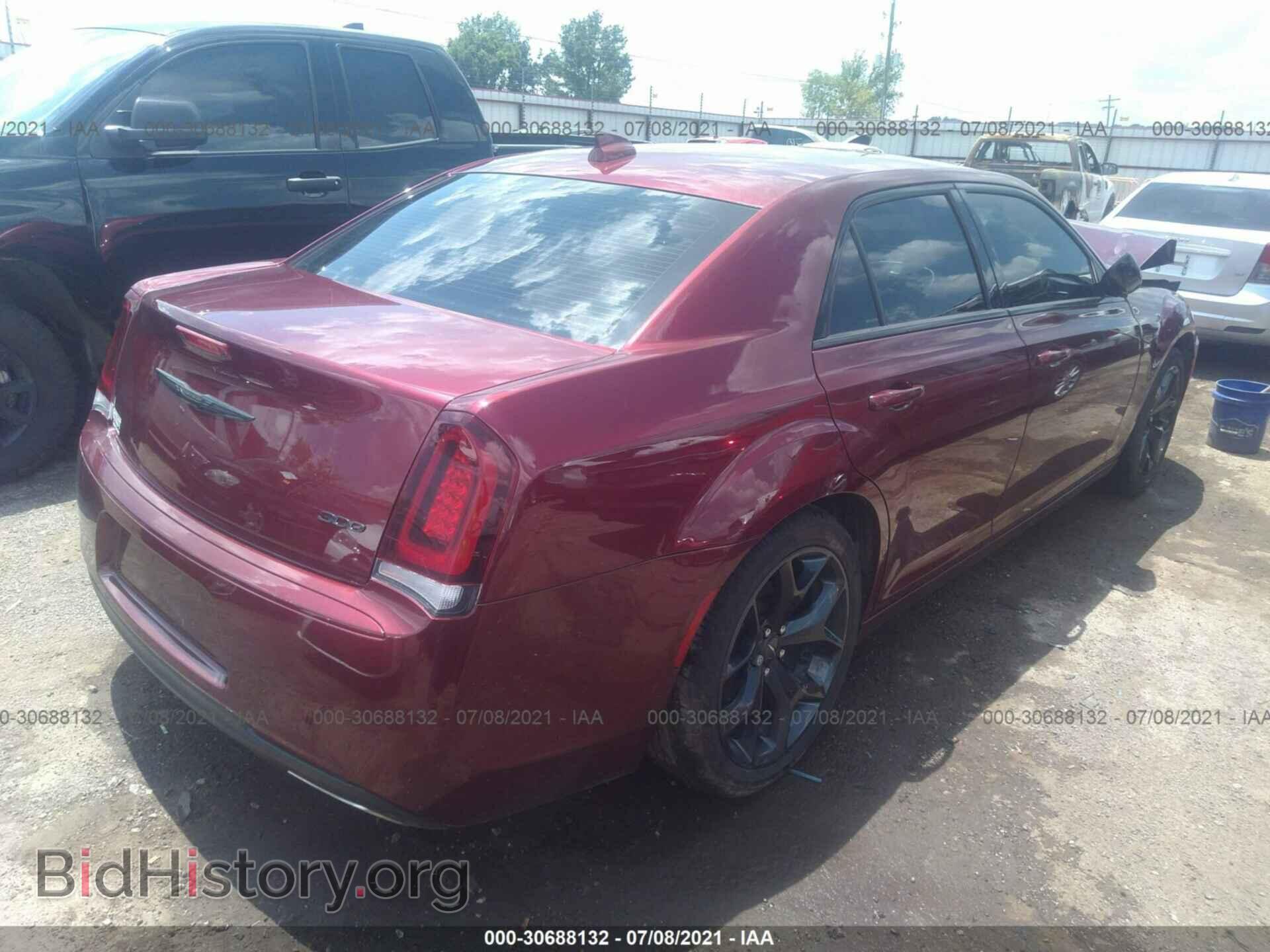 2020 CHRYSLER 300 - VIN: 2C3CCAAG2LH175618 - Фото 4