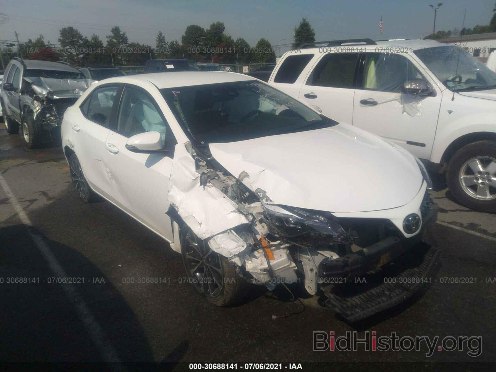 Photo 5YFBURHE8HP734744 - TOYOTA COROLLA 2017