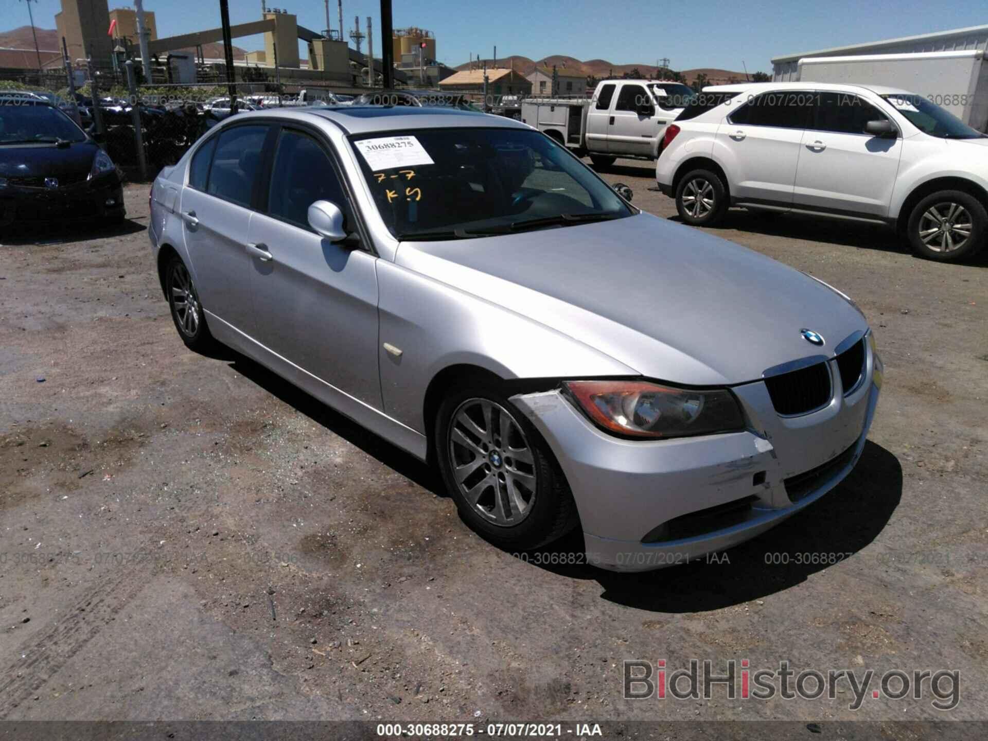 Photo WBAVC53577FZ71938 - BMW 3 SERIES 2007