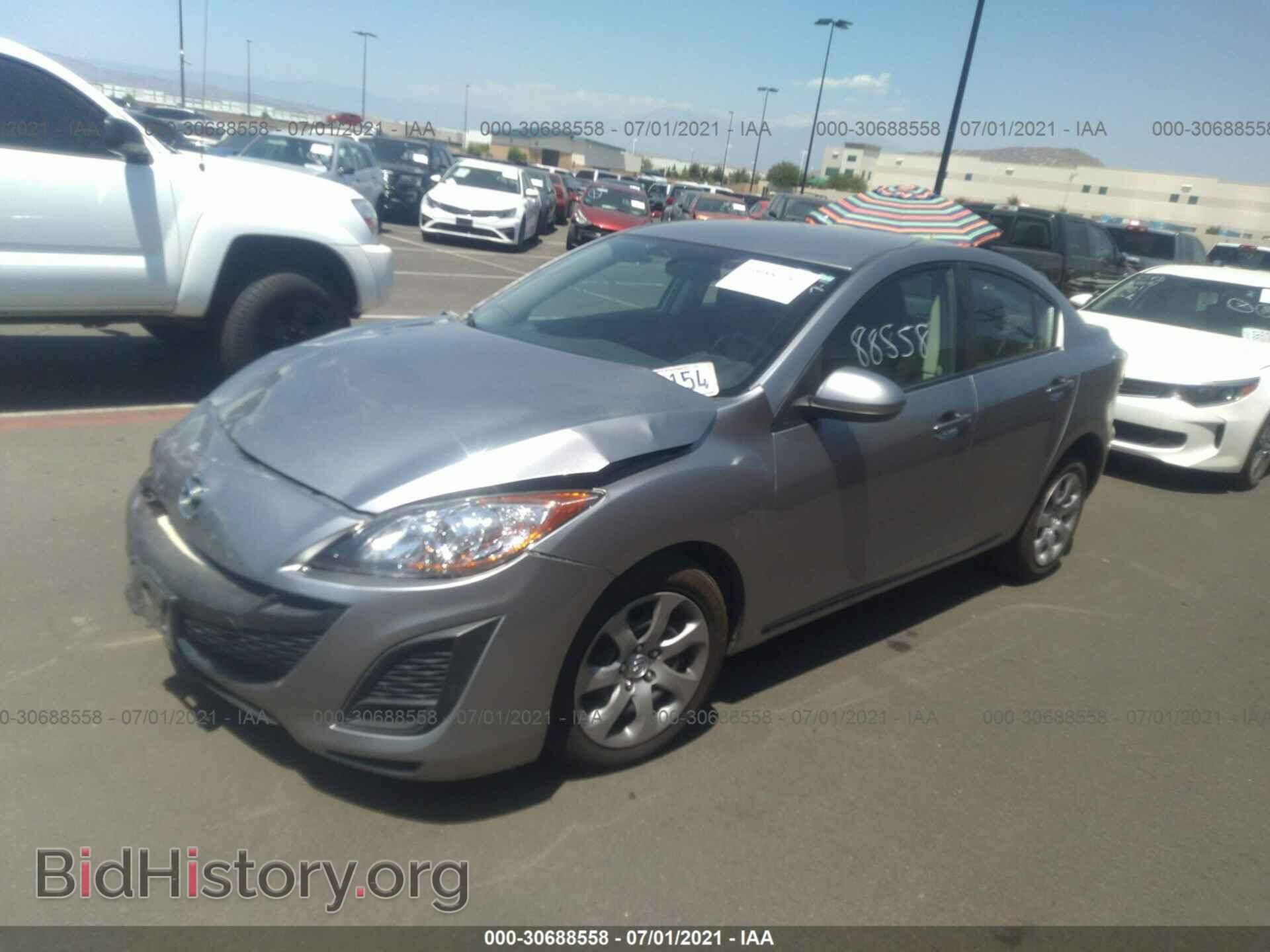 2011 MAZDA MAZDA3 - VIN: JM1BL1UG3B1470453 - Фото 2