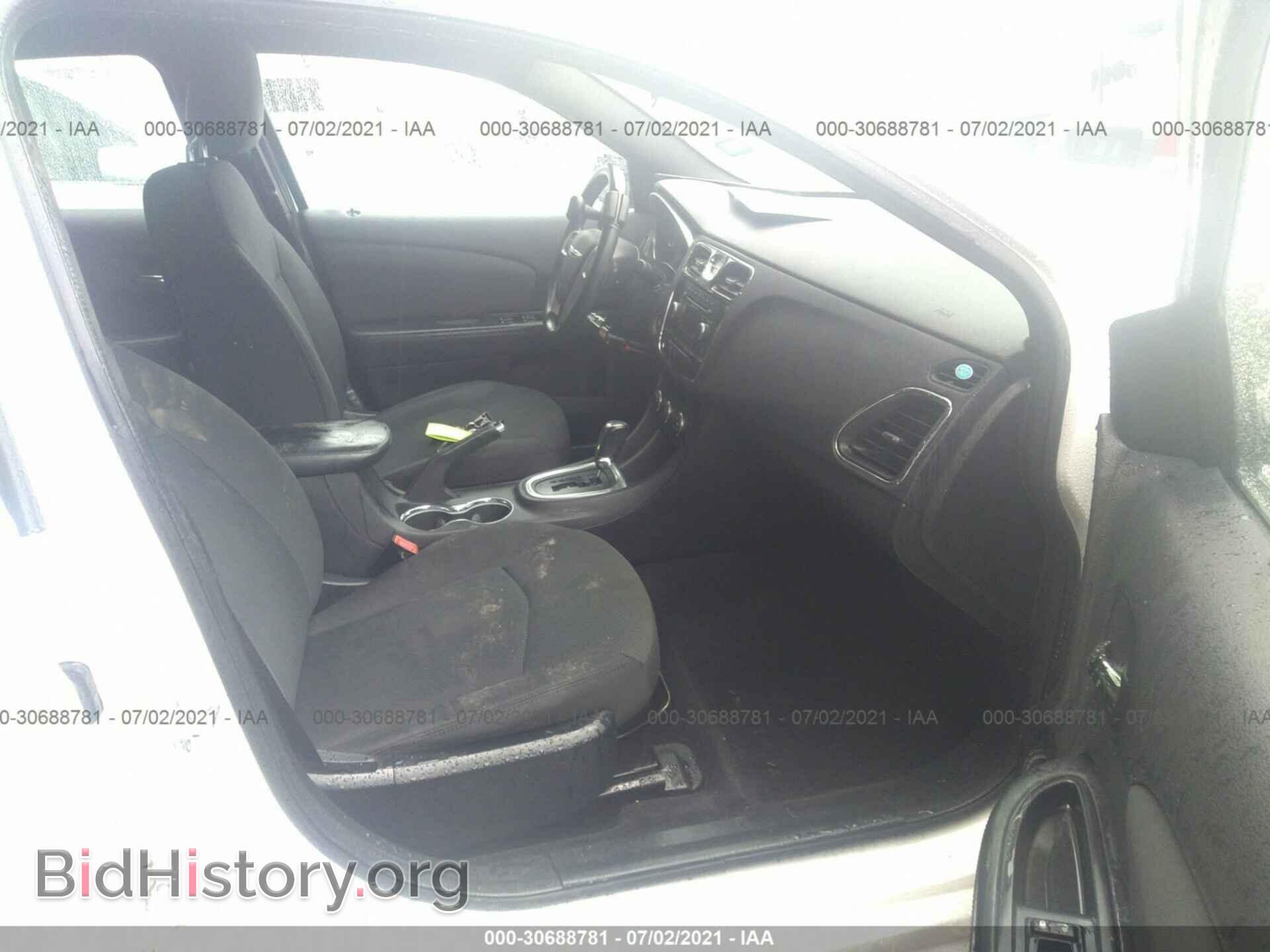 2012 CHRYSLER 200 - VIN: 1C3CCBBB7CN146485 - Фото 5