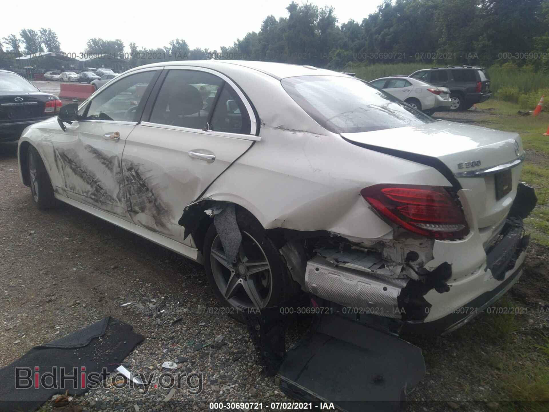 2017 MERCEDES-BENZ E-CLASS - VIN: WDDZF4KB2HA059171 - Фото 3